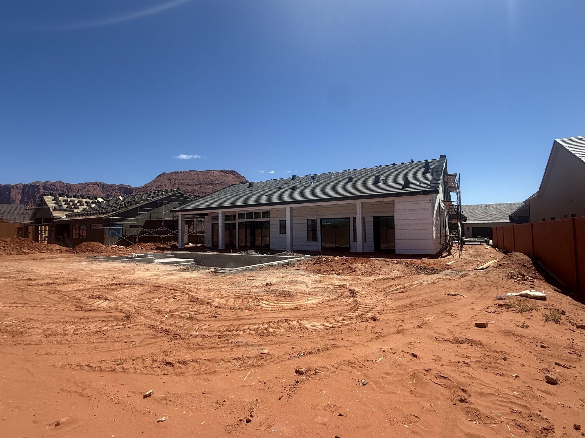 ONYX CANYON - Residential
