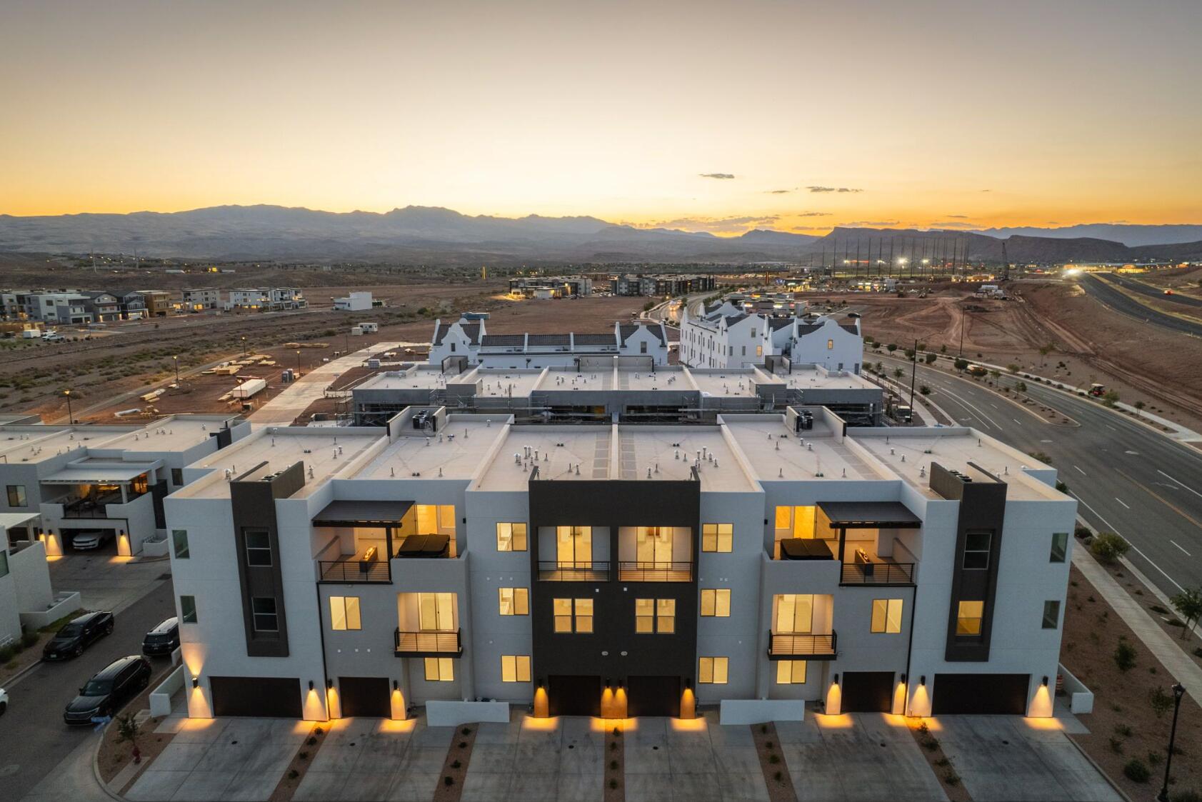 DESERT COLOR ATKINVILLE TOWNHOMES - Residential