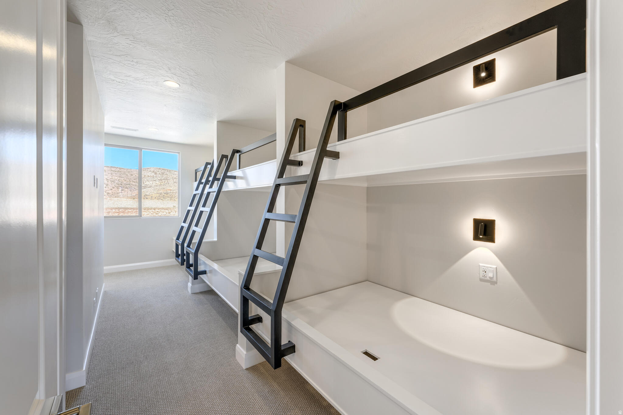 DESERT COLOR ATKINVILLE TOWNHOMES - Residential
