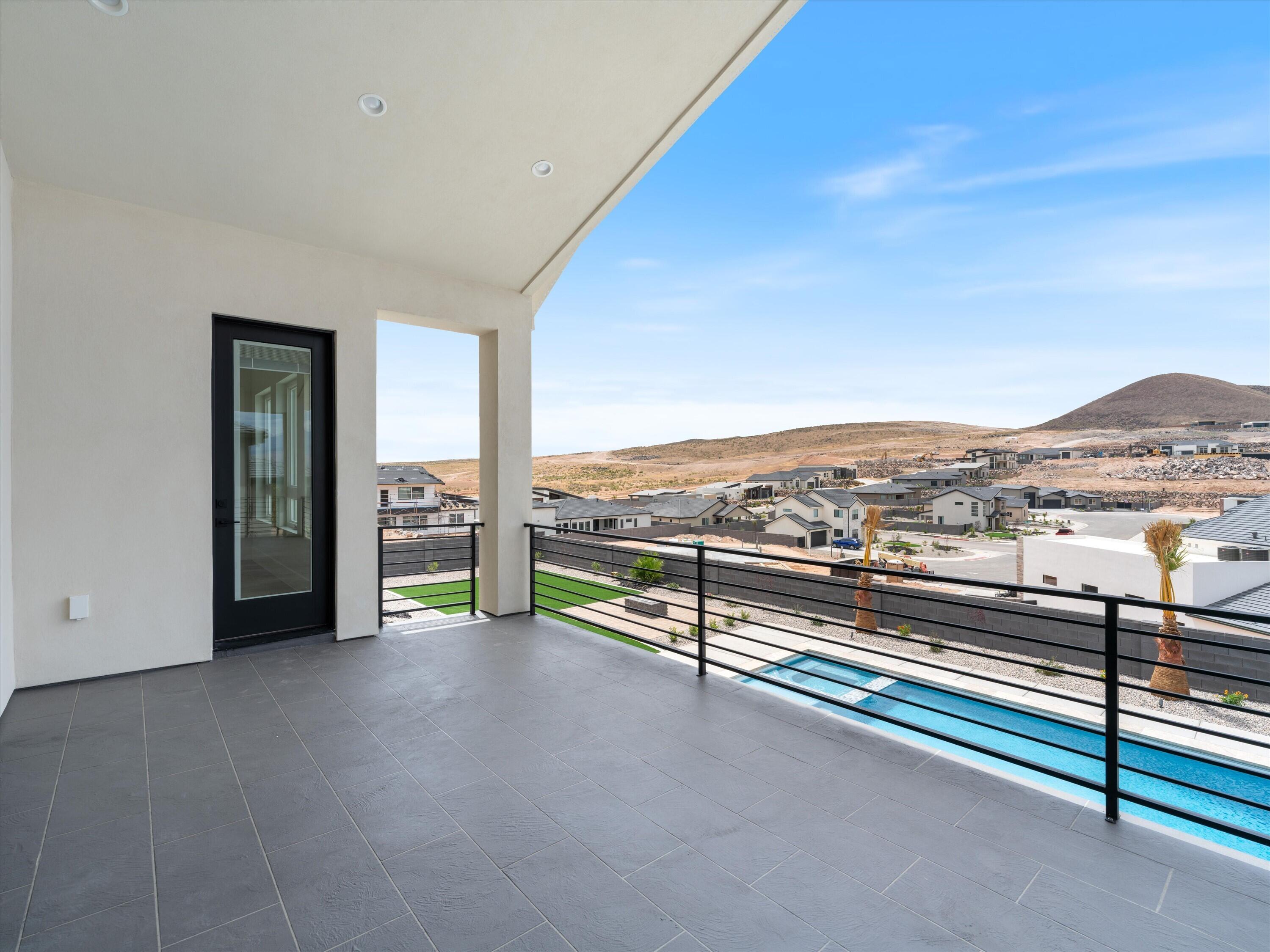 SCENIC POINTE - Residential