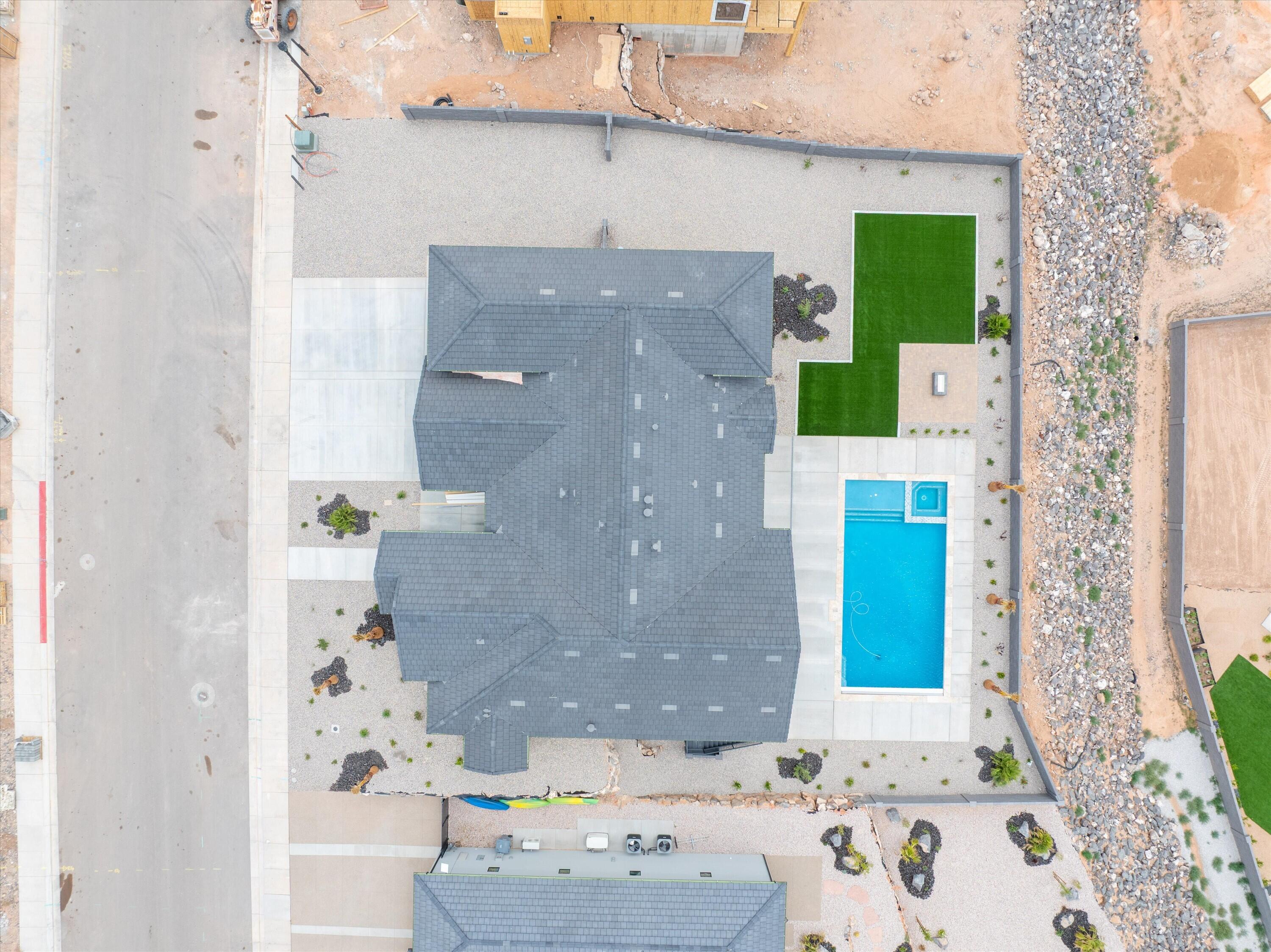 SCENIC POINTE - Residential