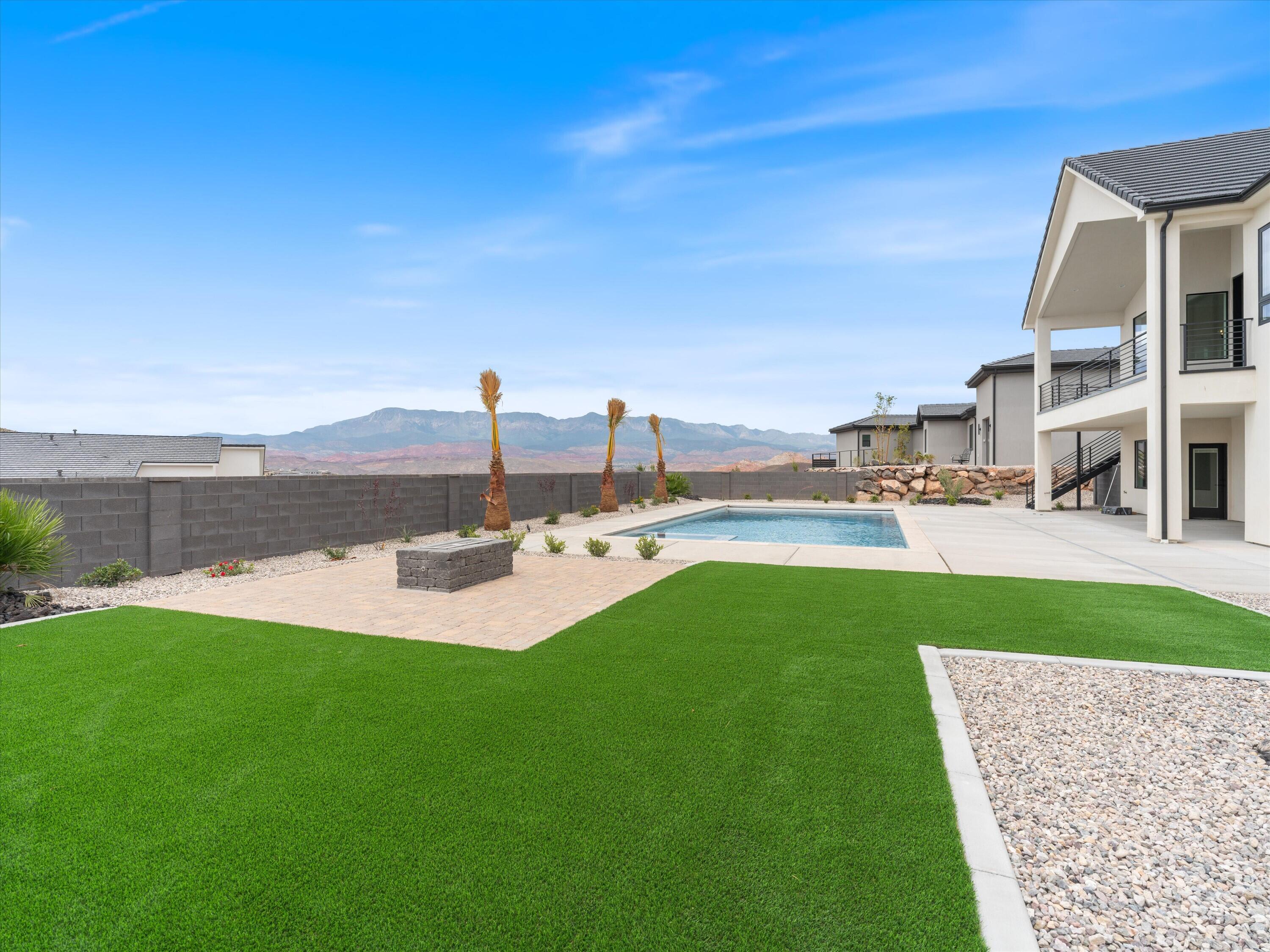 SCENIC POINTE - Residential