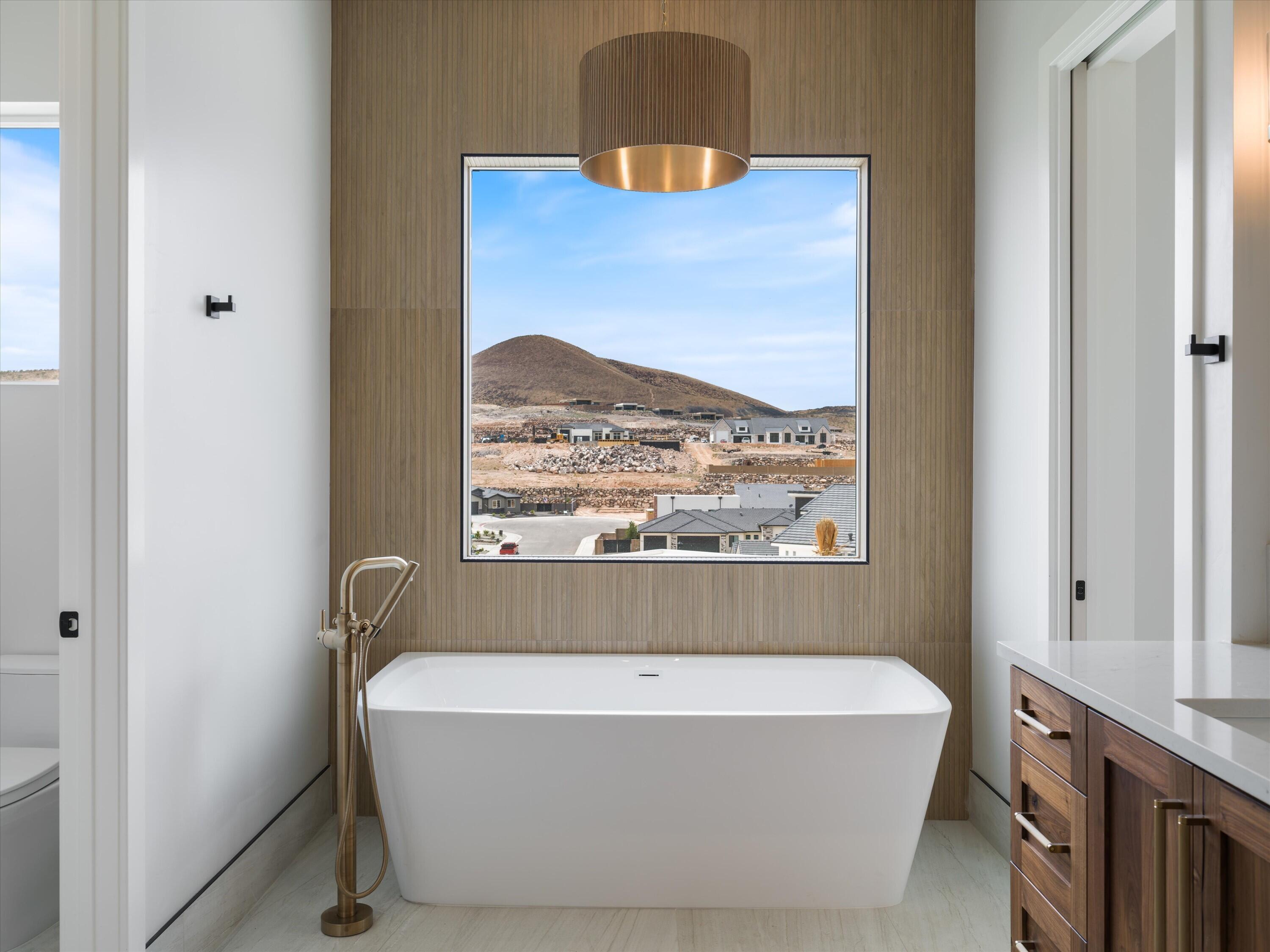 SCENIC POINTE - Residential