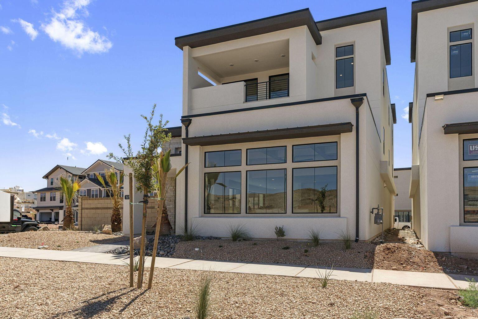 DESERT COLOR RESORT - Residential