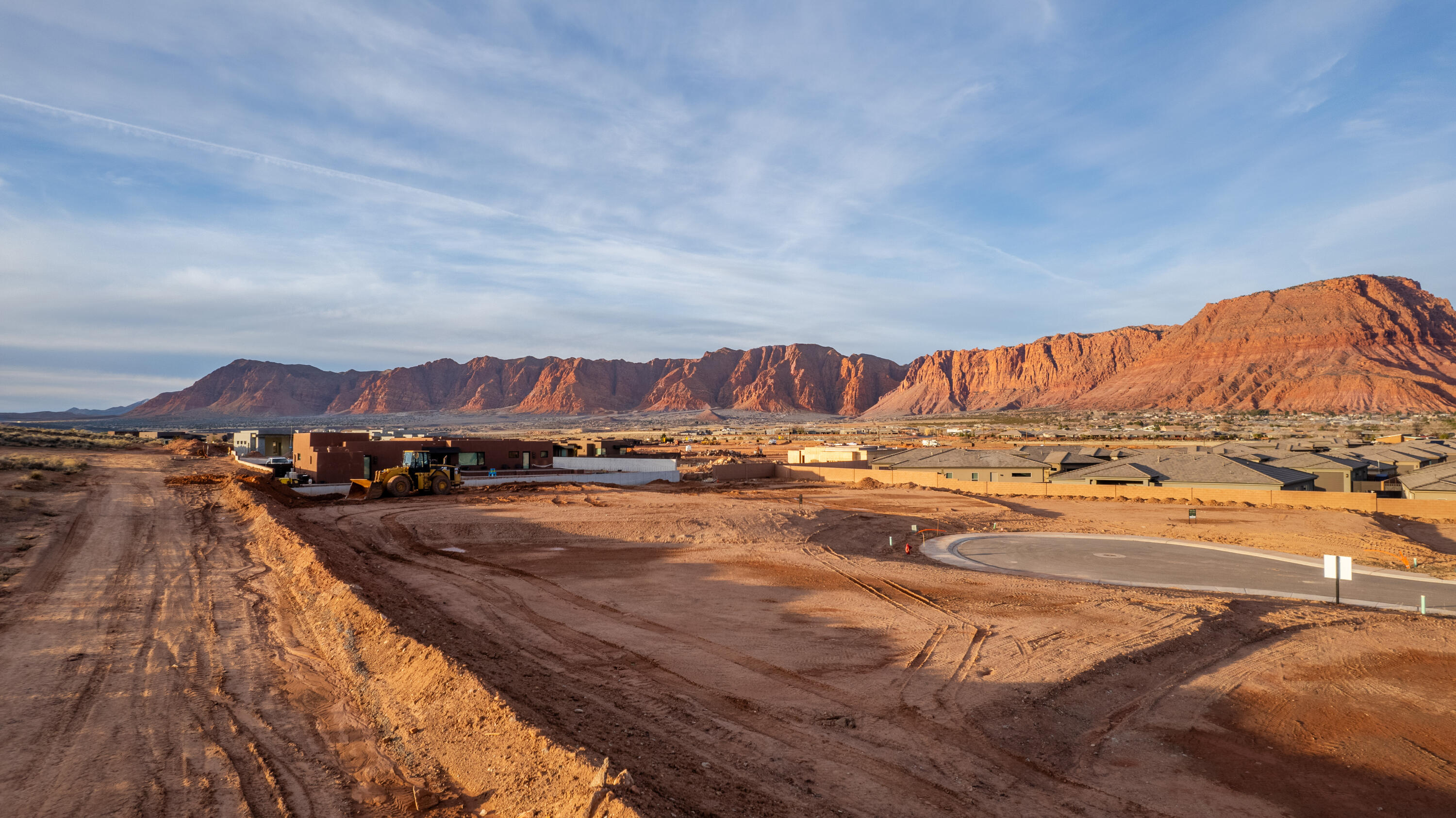 MOJAVE FLATS - Land