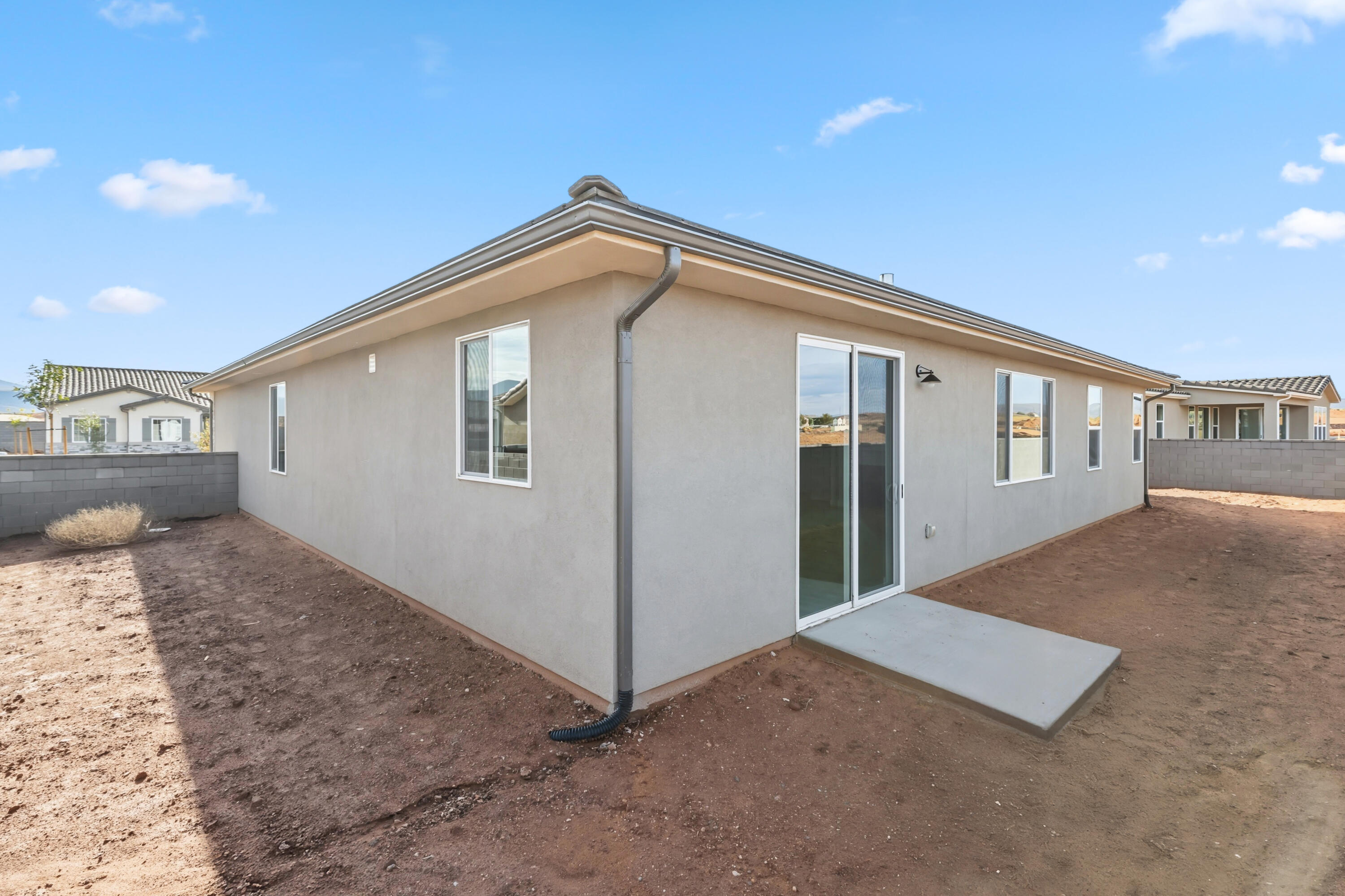 RED SLATE ESTATES - Residential