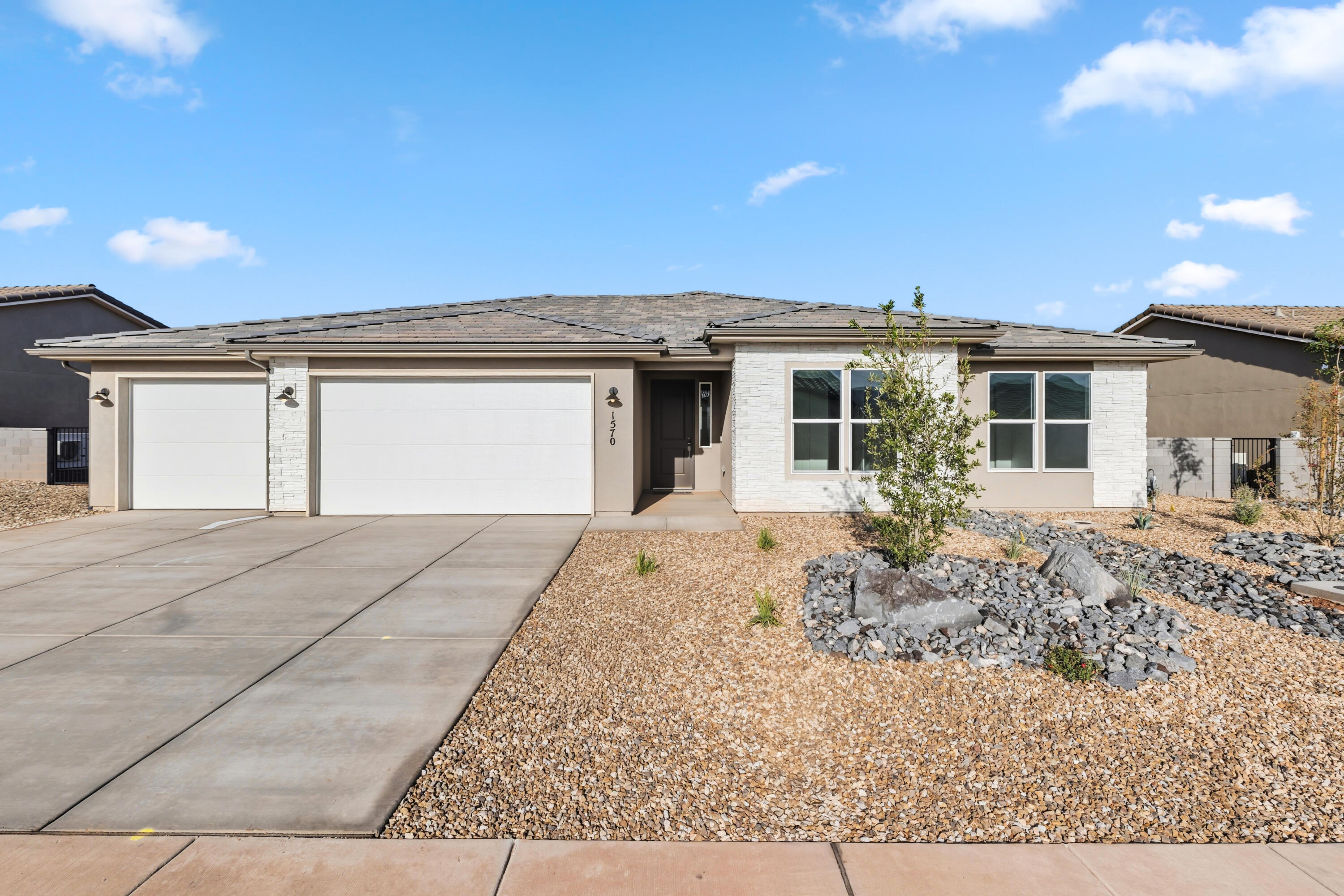 RED SLATE ESTATES - Residential