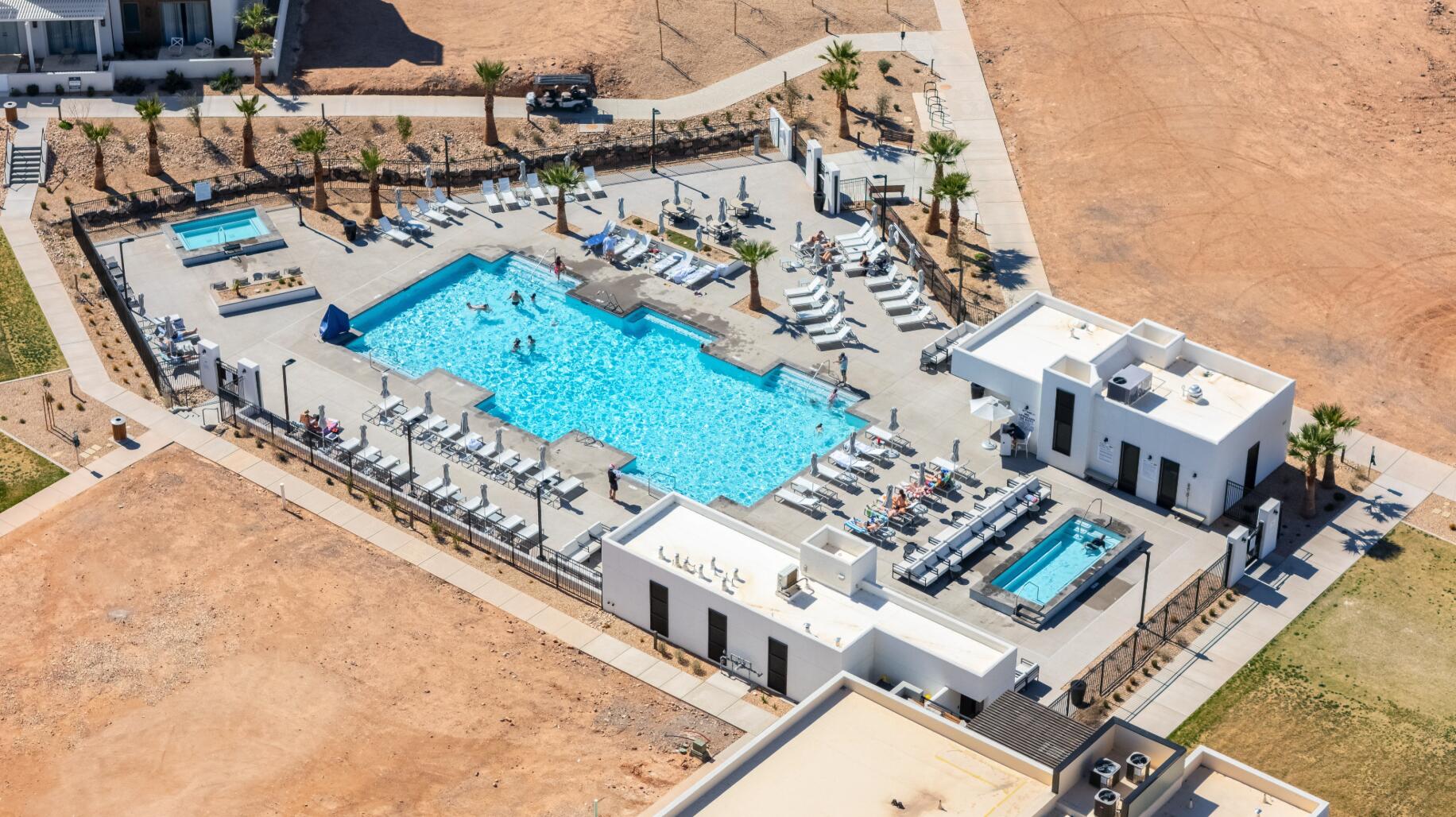 DESERT COLOR RESORT - Residential