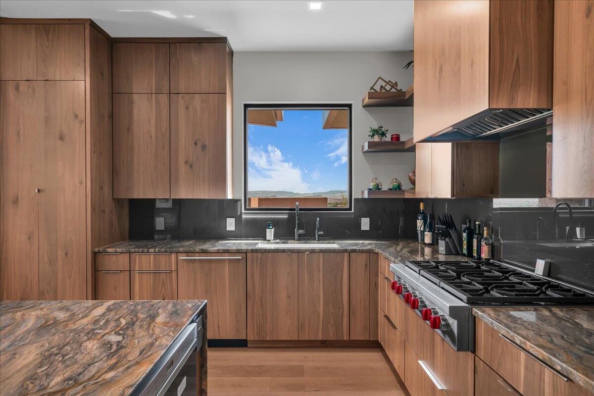 SENTIERRE PADRE CANYON - Residential