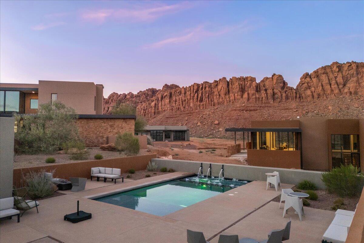 SENTIERRE PADRE CANYON - Residential