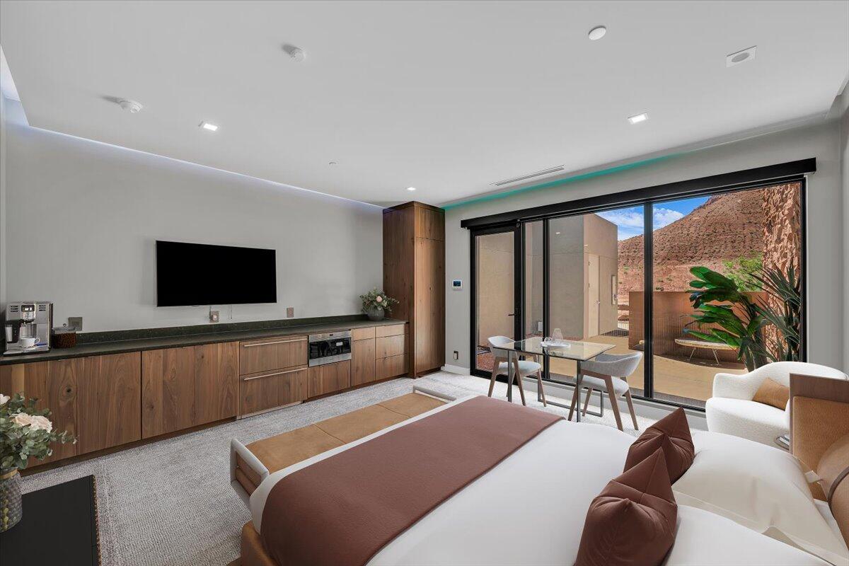 SENTIERRE PADRE CANYON - Residential