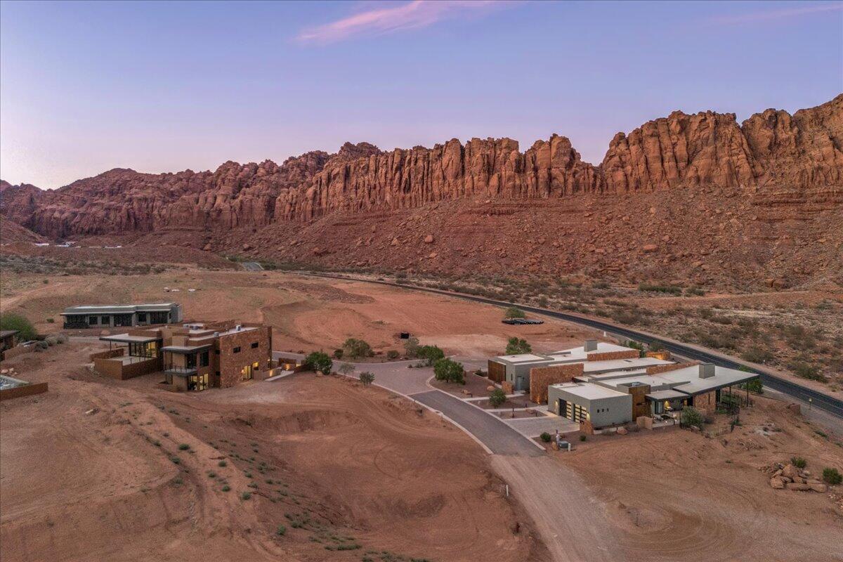 SENTIERRE PADRE CANYON - Residential
