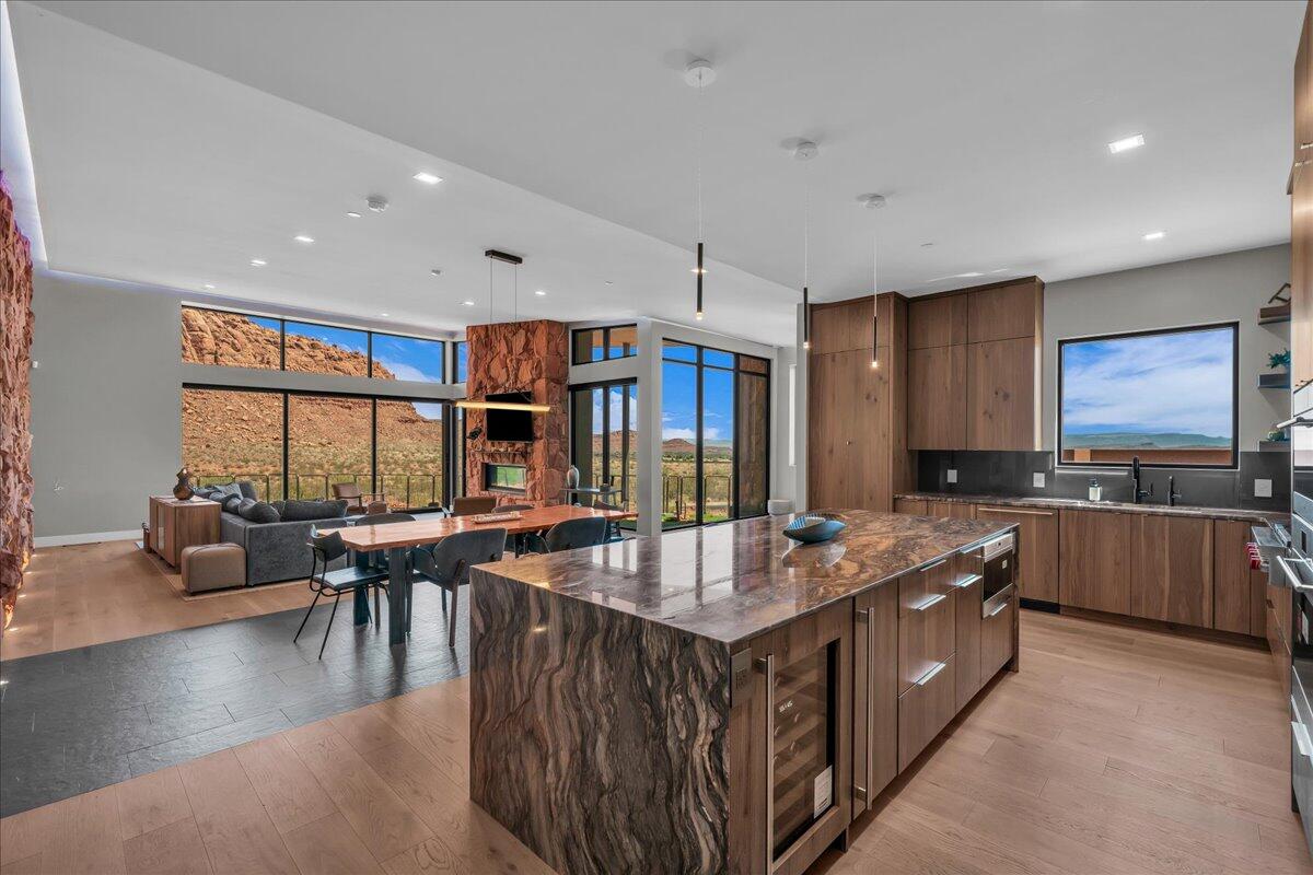 SENTIERRE PADRE CANYON - Residential