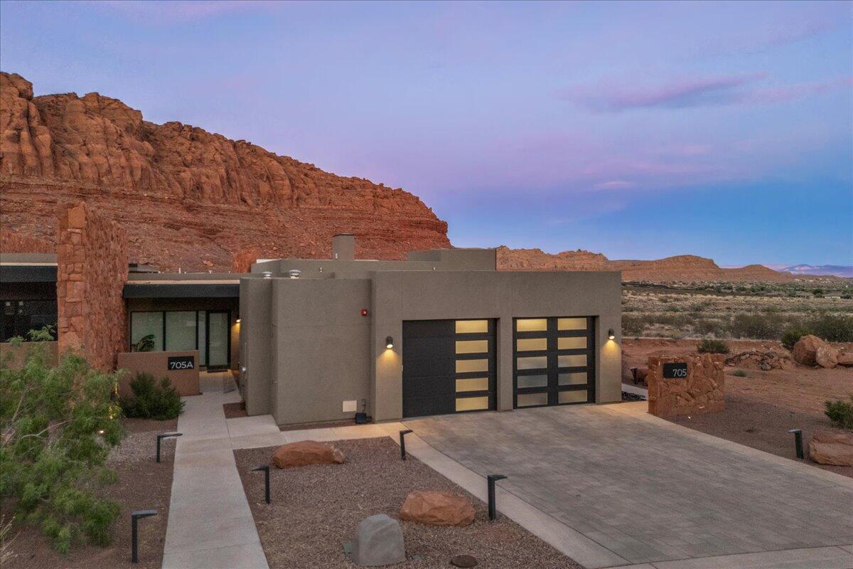 SENTIERRE PADRE CANYON - Residential