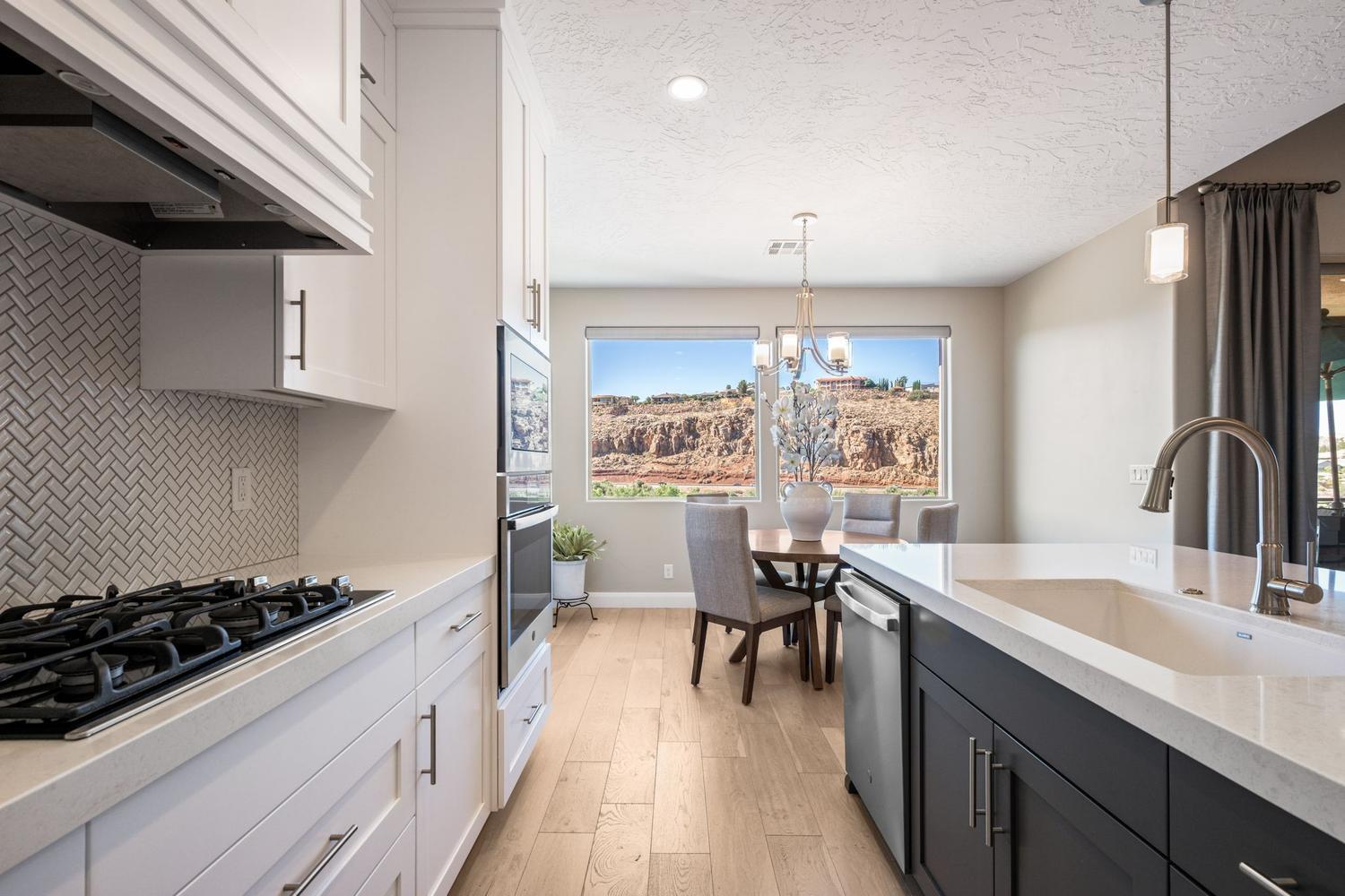 RIVERSIDE CLIFFS - Residential