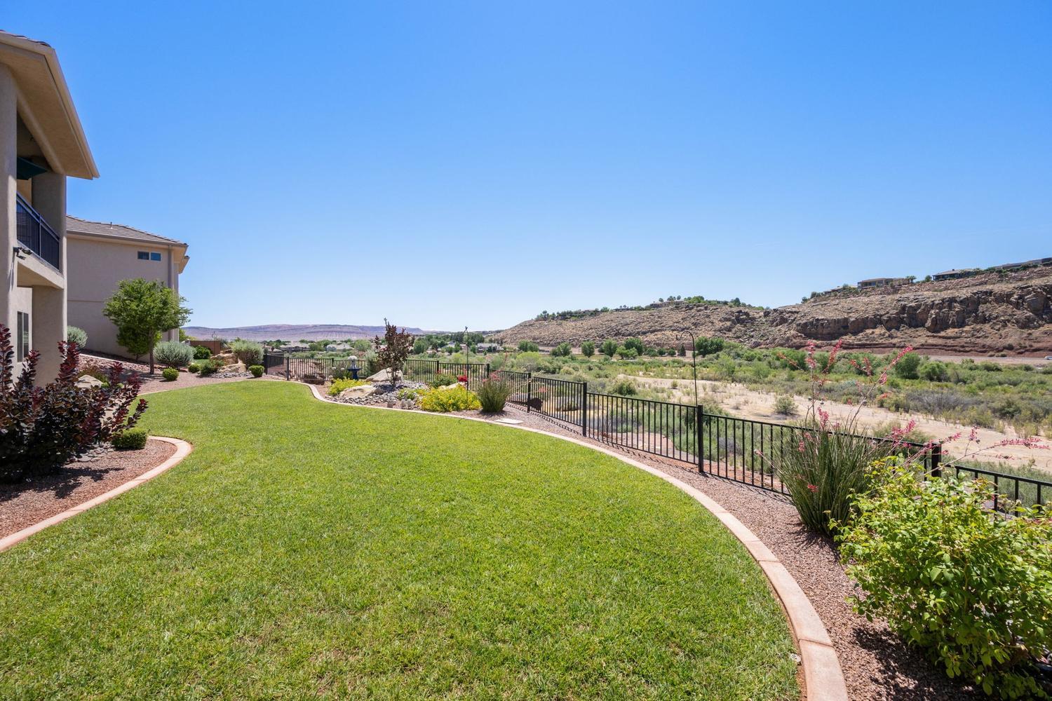 RIVERSIDE CLIFFS - Residential