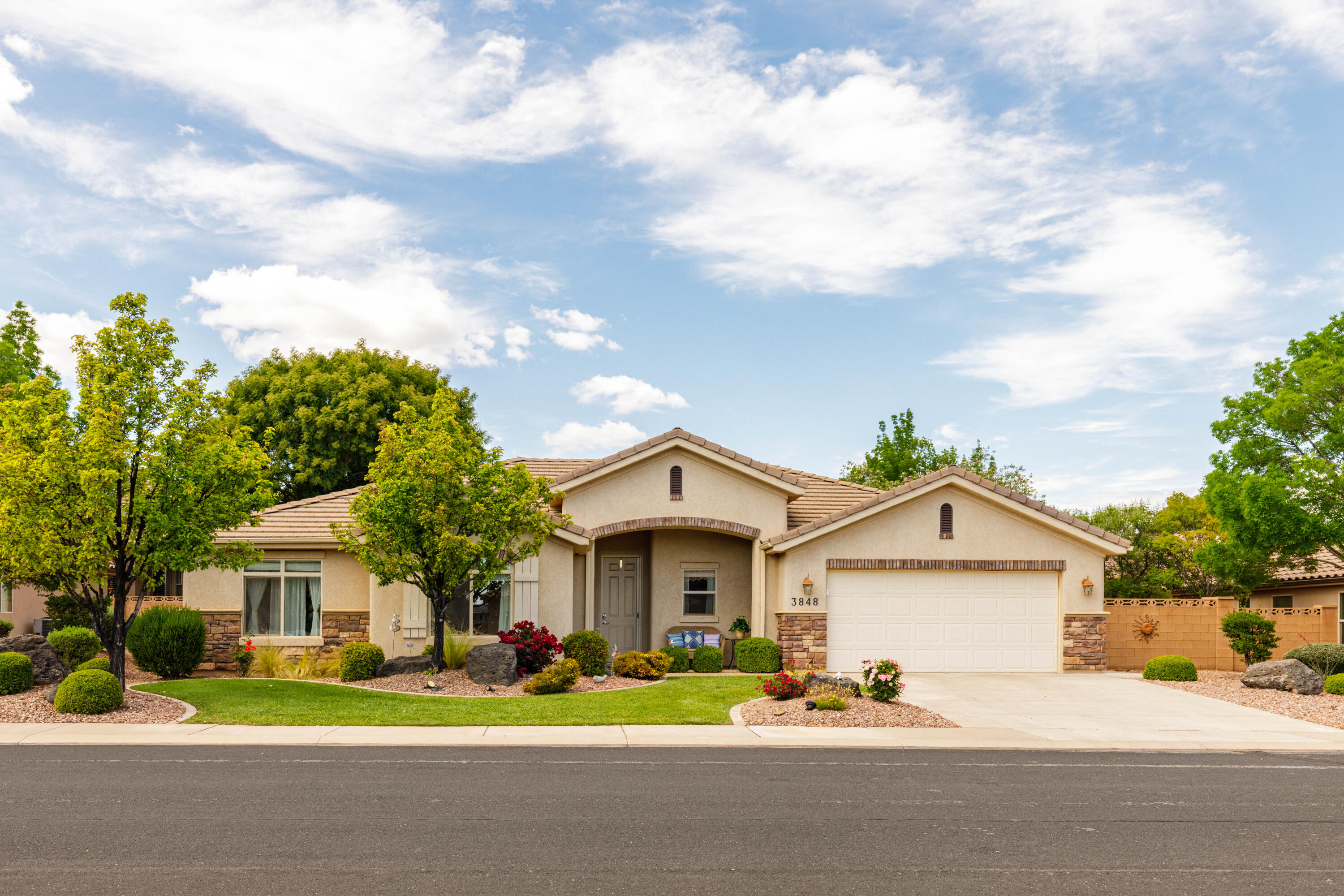Great home, great neighborhood, great value.  This one is a very clean home and shows pride of ownership.  It has a nice backyard and is located near shopping, schools and outdoor recreation.  Just short distance to Snow Canyon, Tuachan and Black Desert Resort.  This home has a very nice layout with a split floor plan and a nice great room.  Laundry room has a sink and some shelves.  The walk in pantry is also a nice feature of this home.  The covered back patio keeps the home cooler on hot summer days.  Mature landscaping and a fully enclosed backyard makes this a home that offers privacy and seclusion.  Home is priced $7,000 below appraised value on May 1. 2026 by R-1 Appraisals.