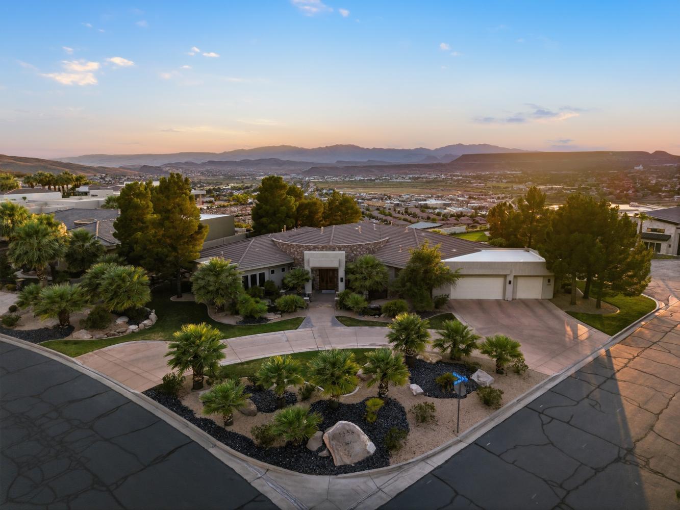 STONE CLIFF - Residential