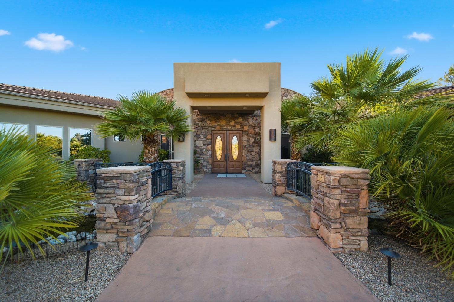 STONE CLIFF - Residential
