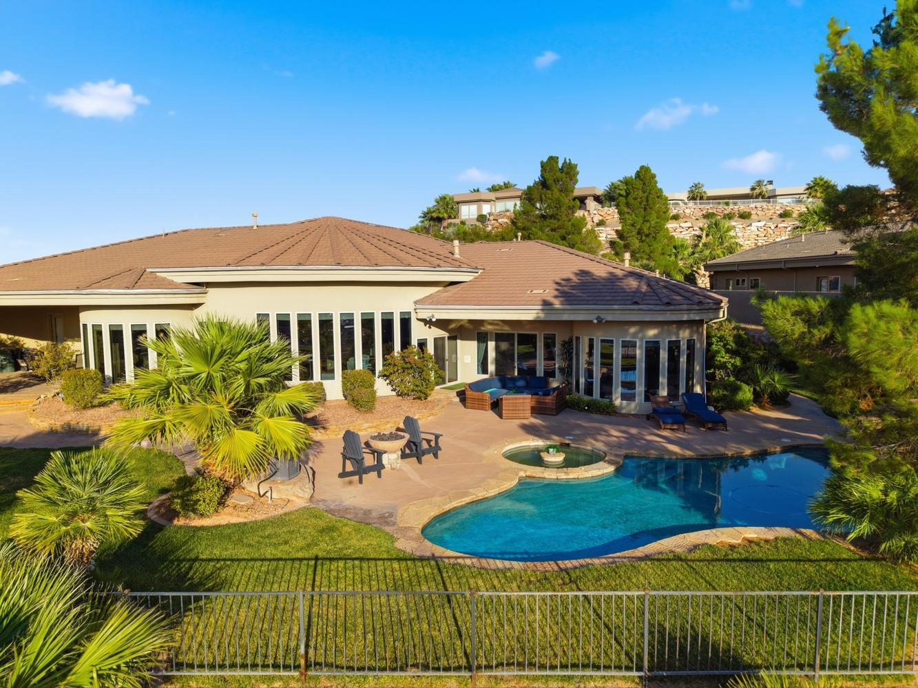STONE CLIFF - Residential