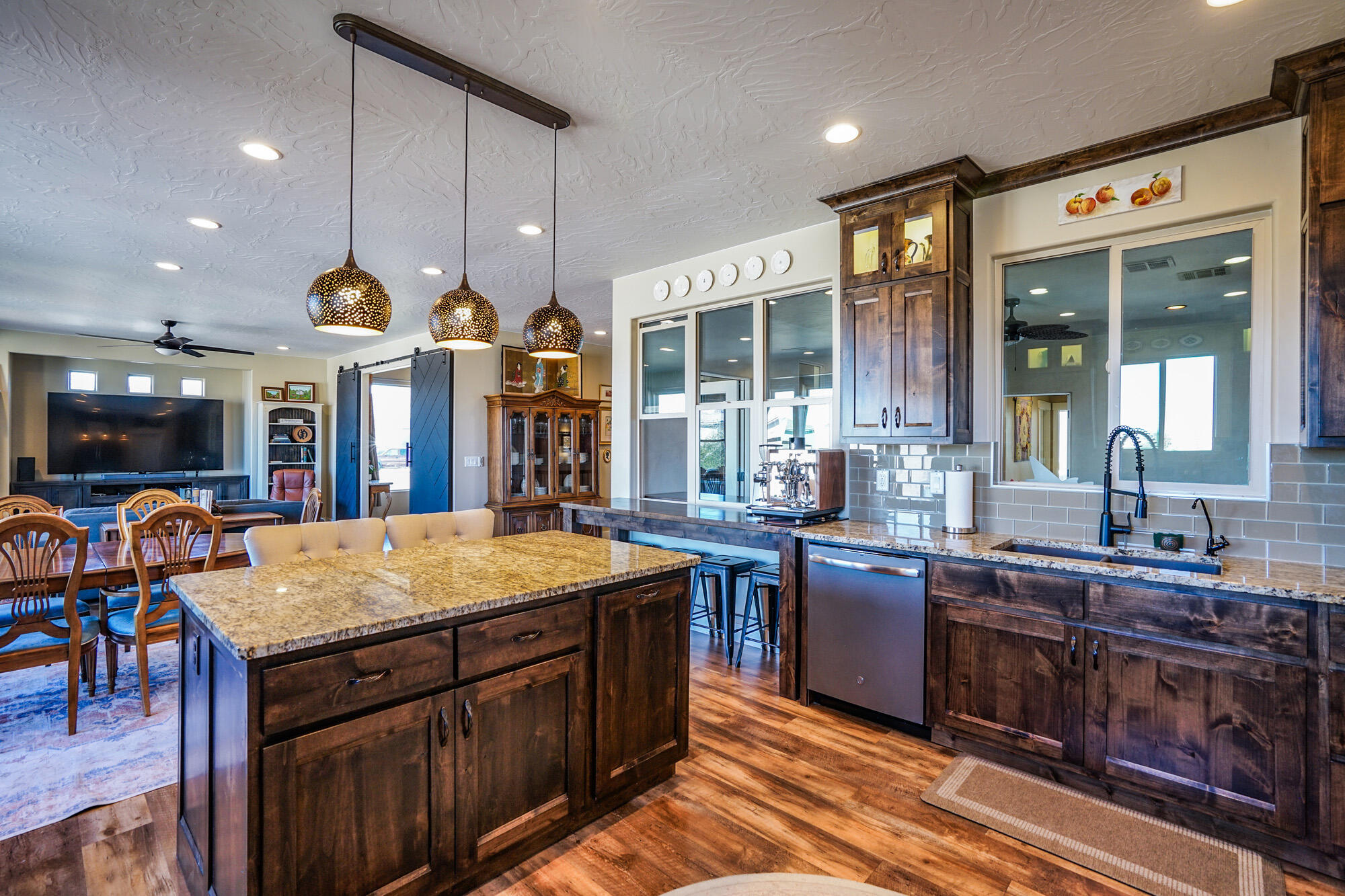 CORNERSTONE - Residential