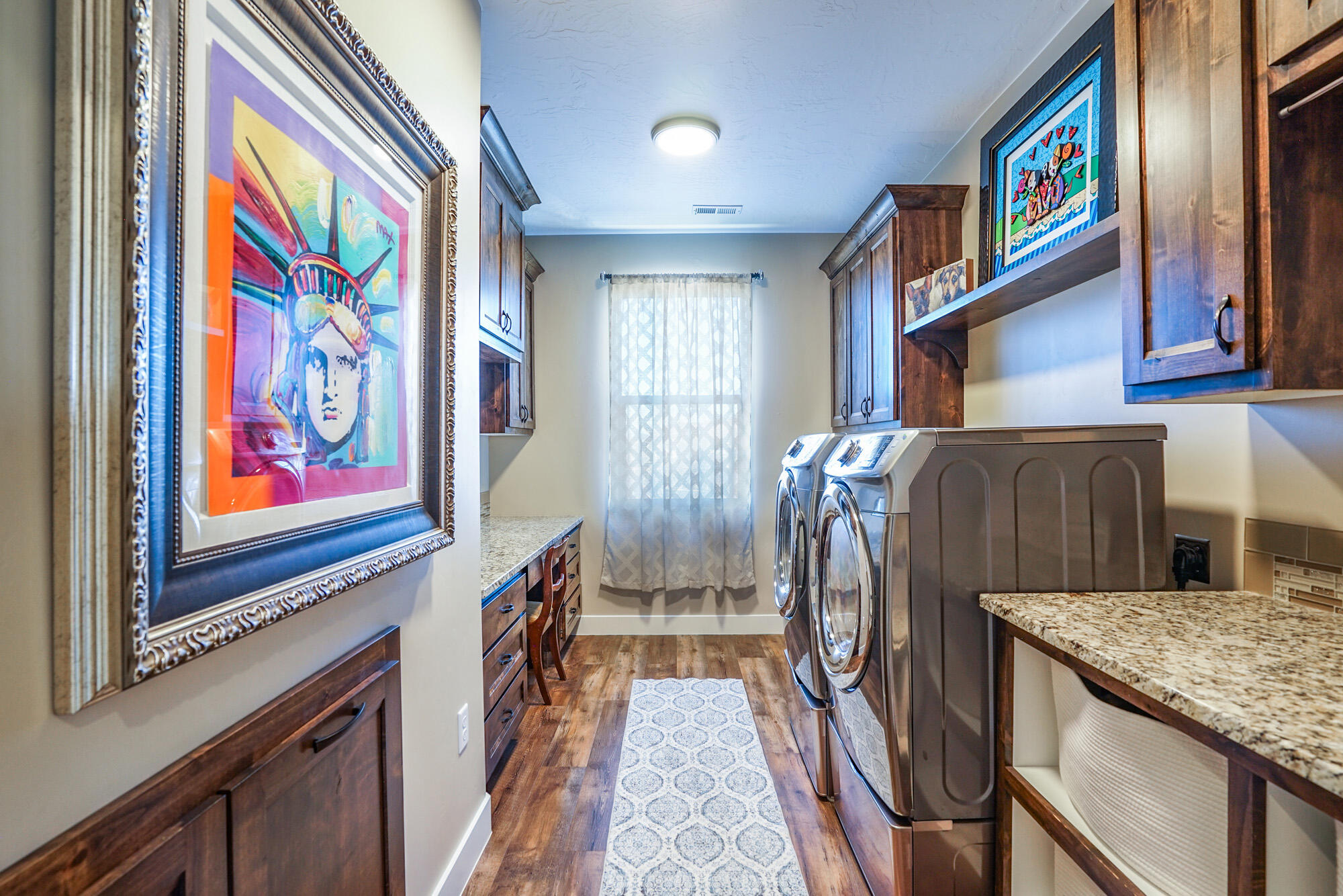 CORNERSTONE - Residential