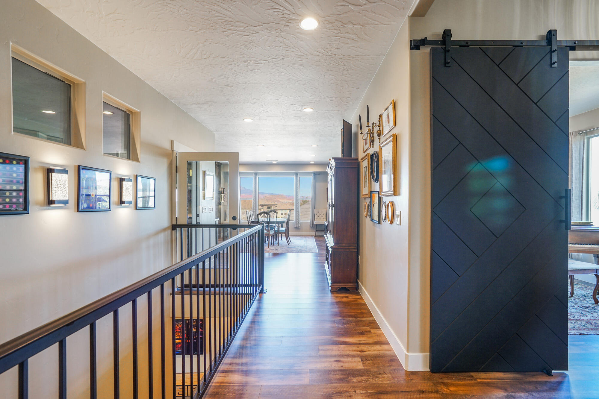 CORNERSTONE - Residential