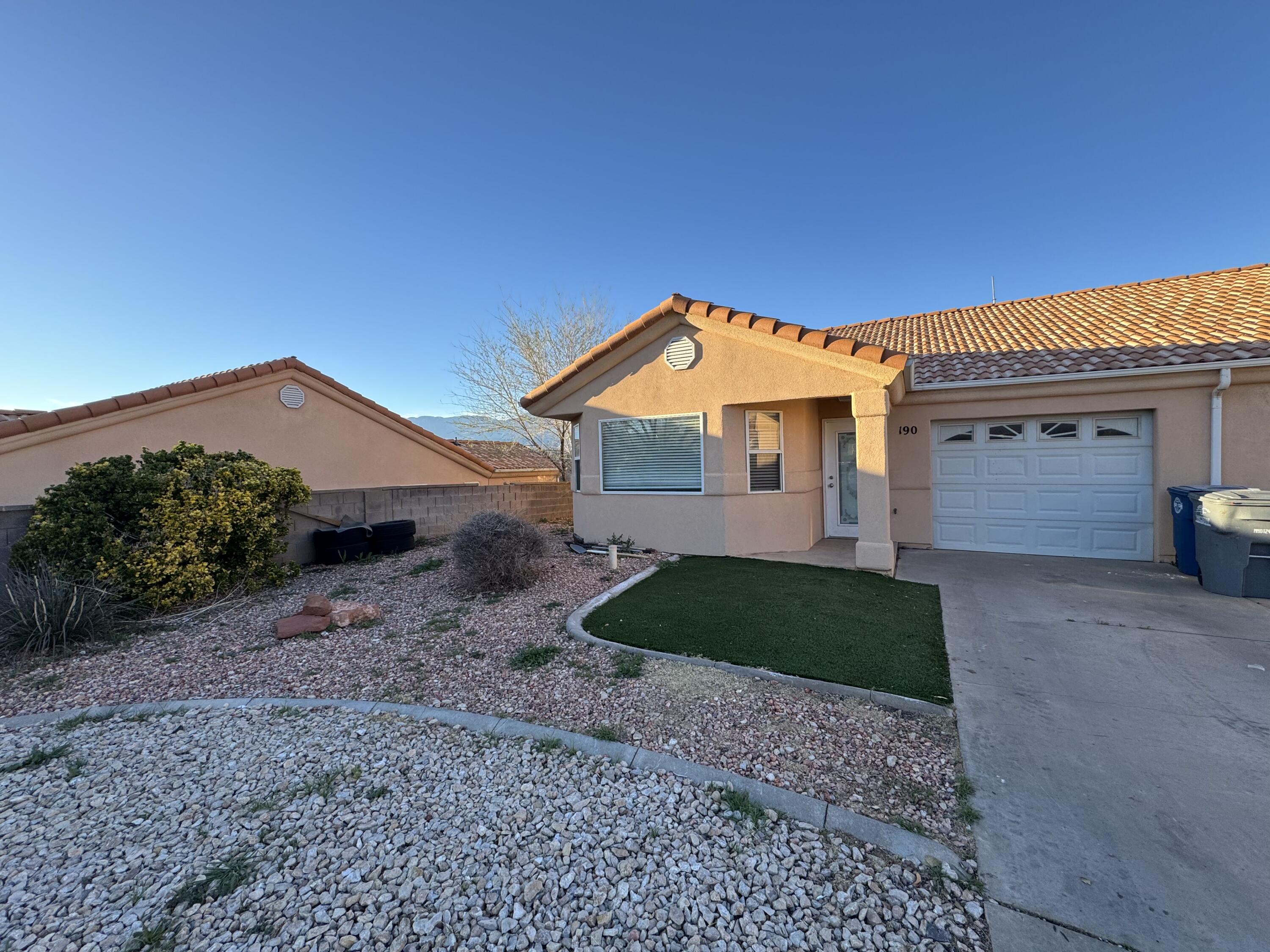 SPANISH GARDENS - Residential