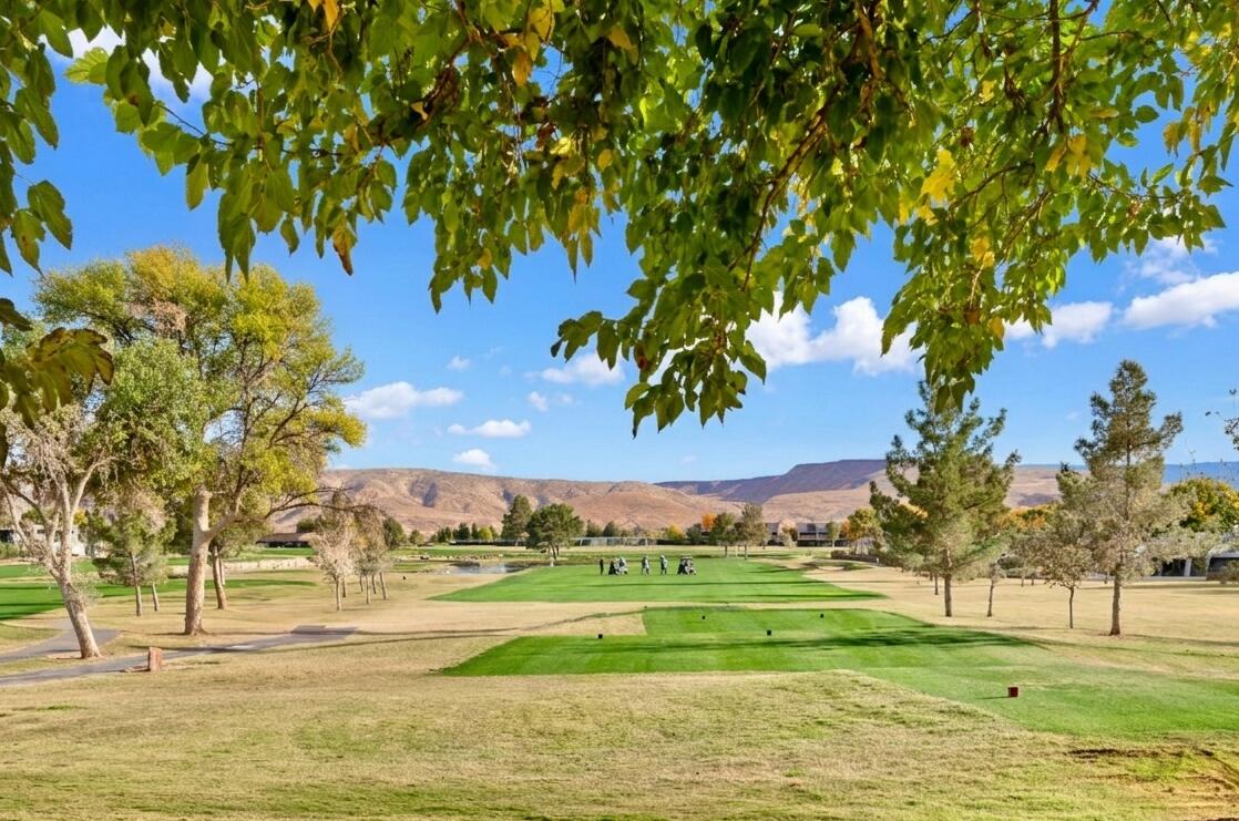 BLOOMINGTON COUNTRY CLUB - Residential