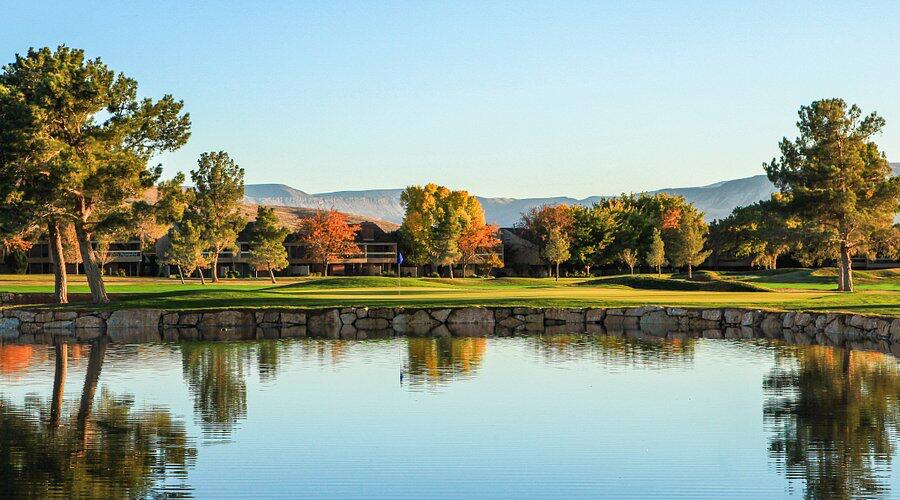 BLOOMINGTON COUNTRY CLUB - Residential