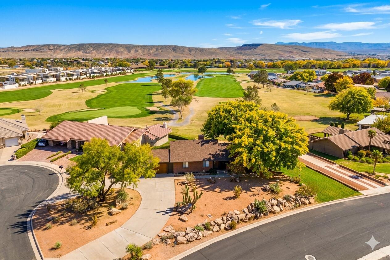 BLOOMINGTON COUNTRY CLUB - Residential