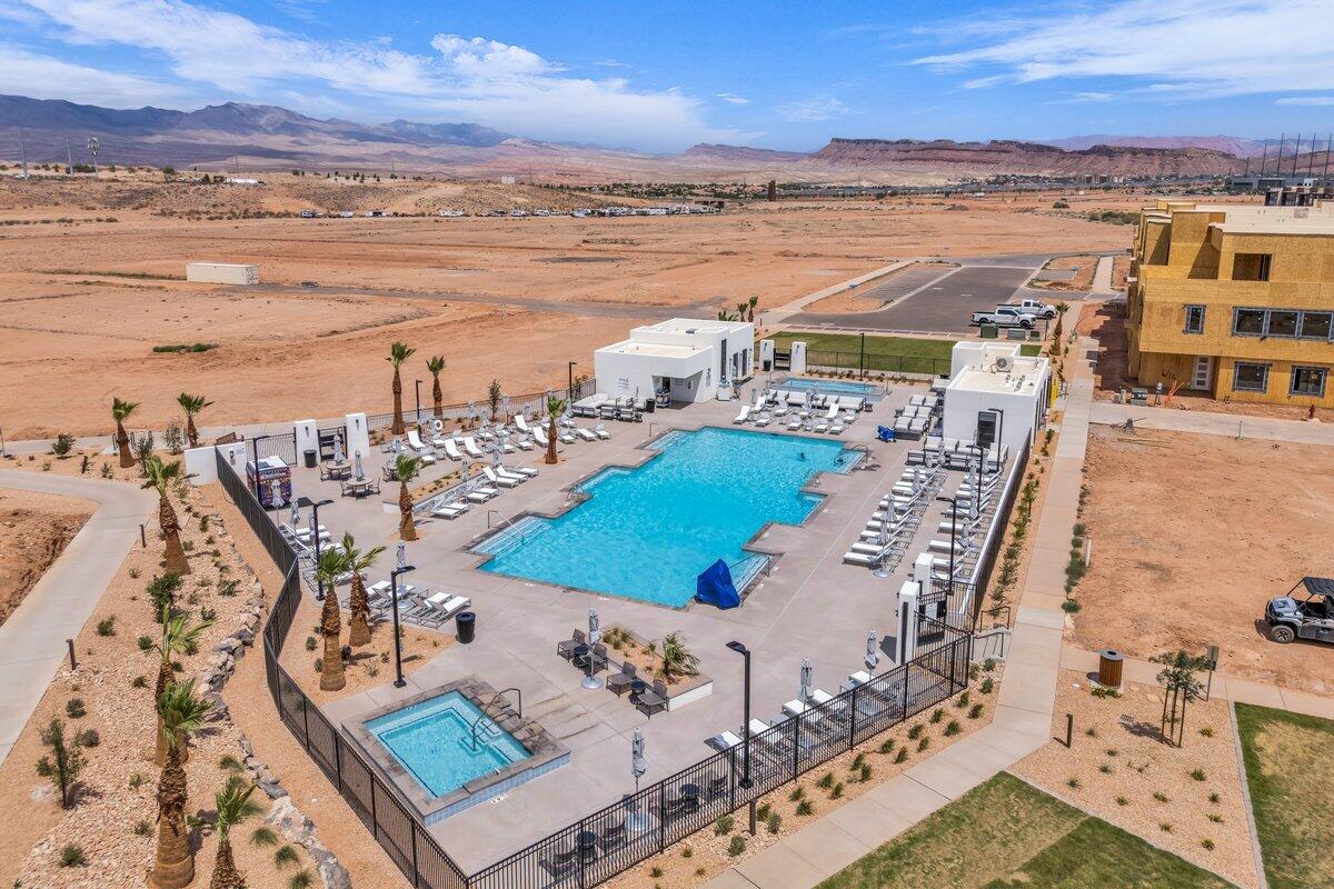 DESERT COLOR AUBURN HILLS CONDOMINIUMS - Residential