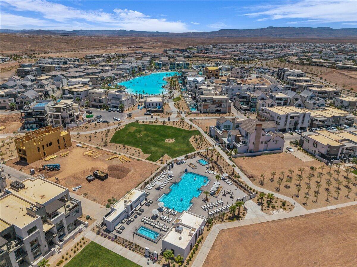 DESERT COLOR AUBURN HILLS CONDOMINIUMS - Residential