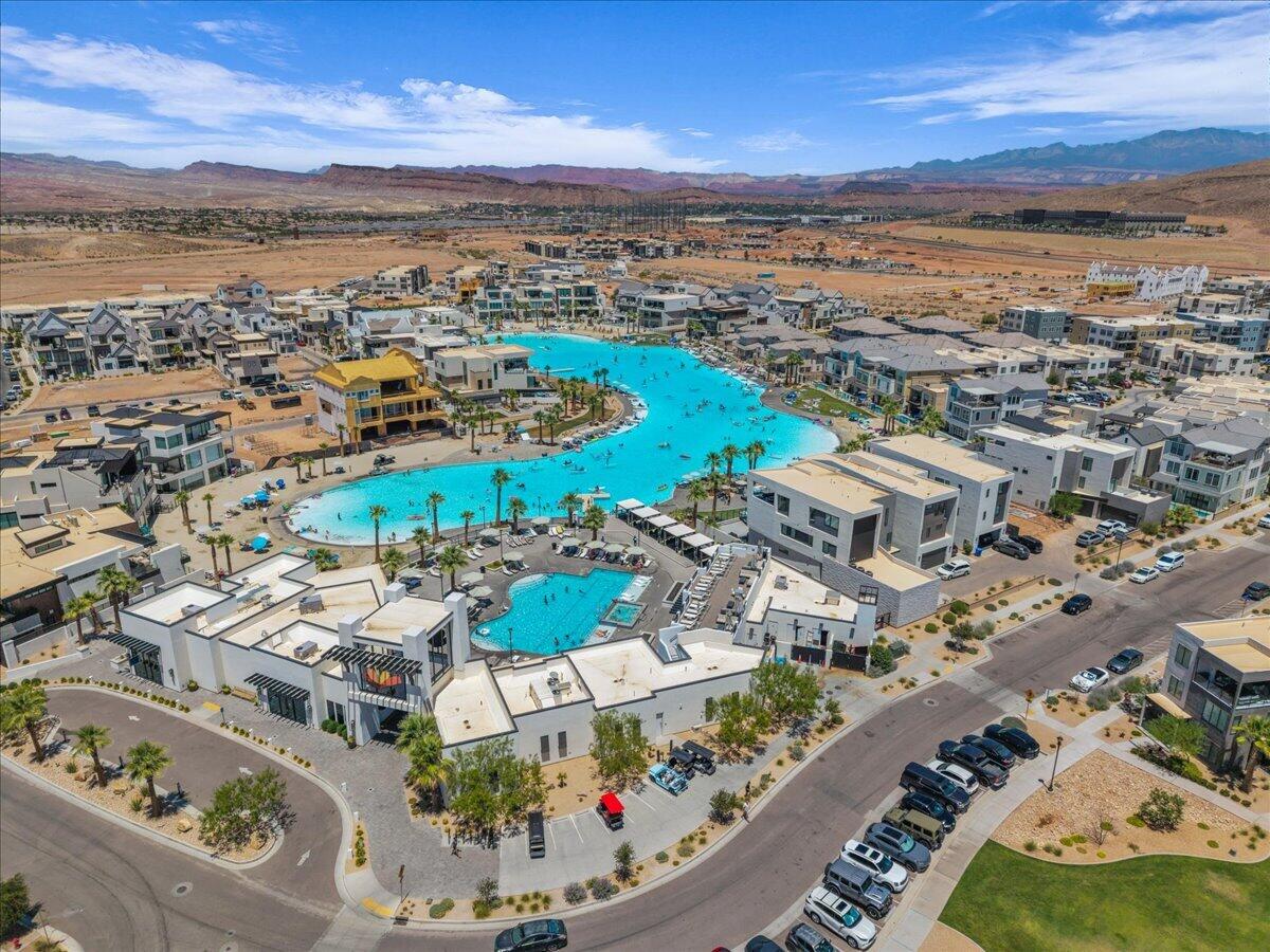 DESERT COLOR AUBURN HILLS CONDOMINIUMS - Residential