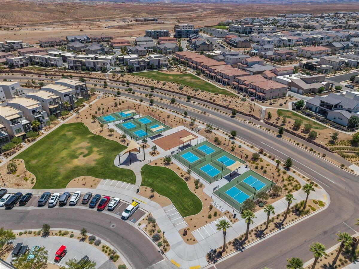 DESERT COLOR AUBURN HILLS CONDOMINIUMS - Residential