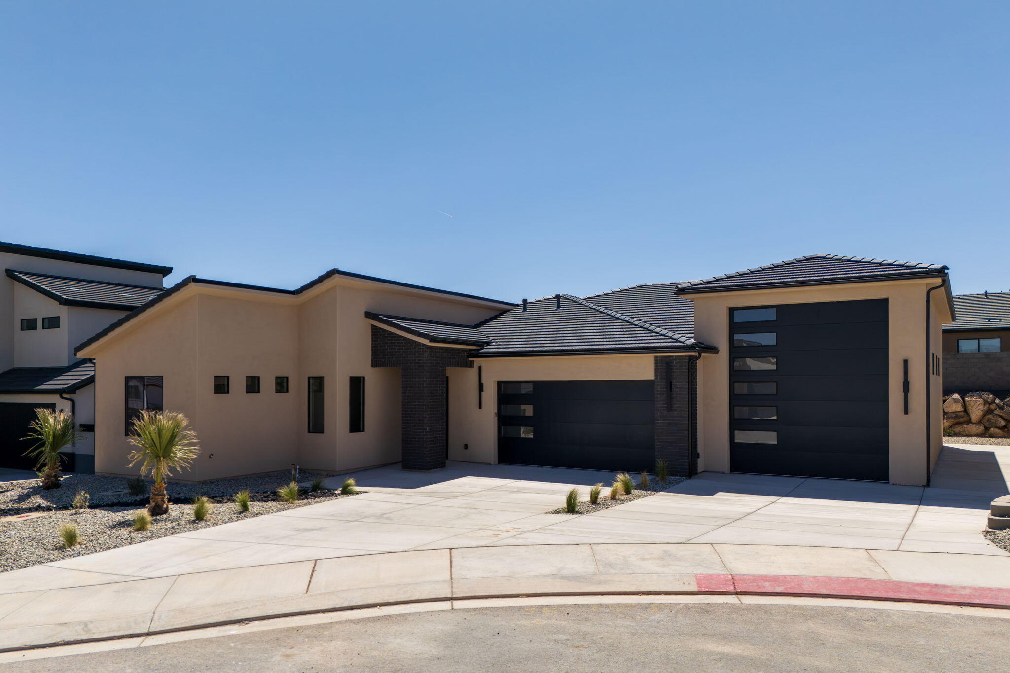 SCENIC POINTE - Residential