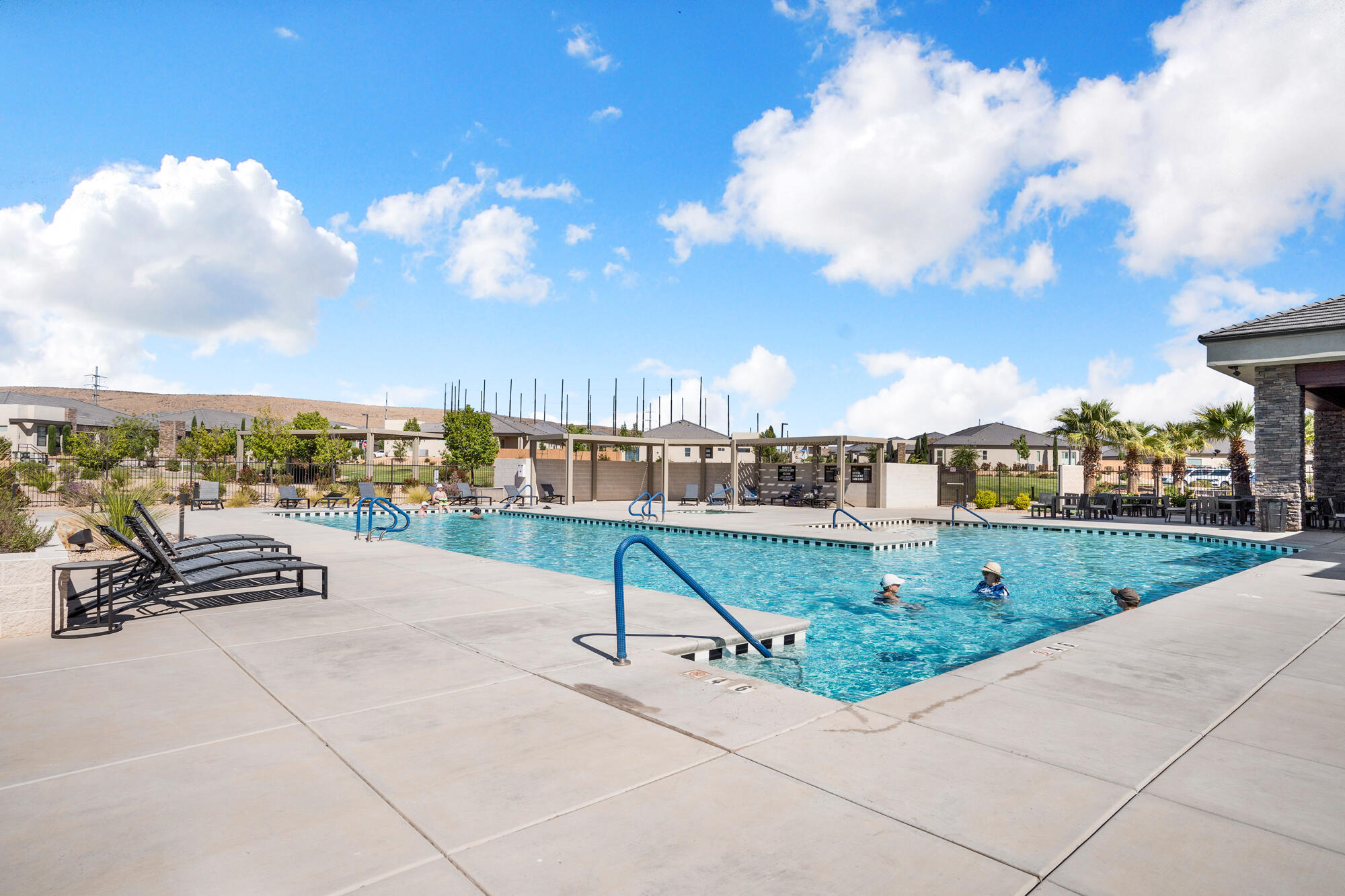 VILLAS AT SUN RIVER - Residential