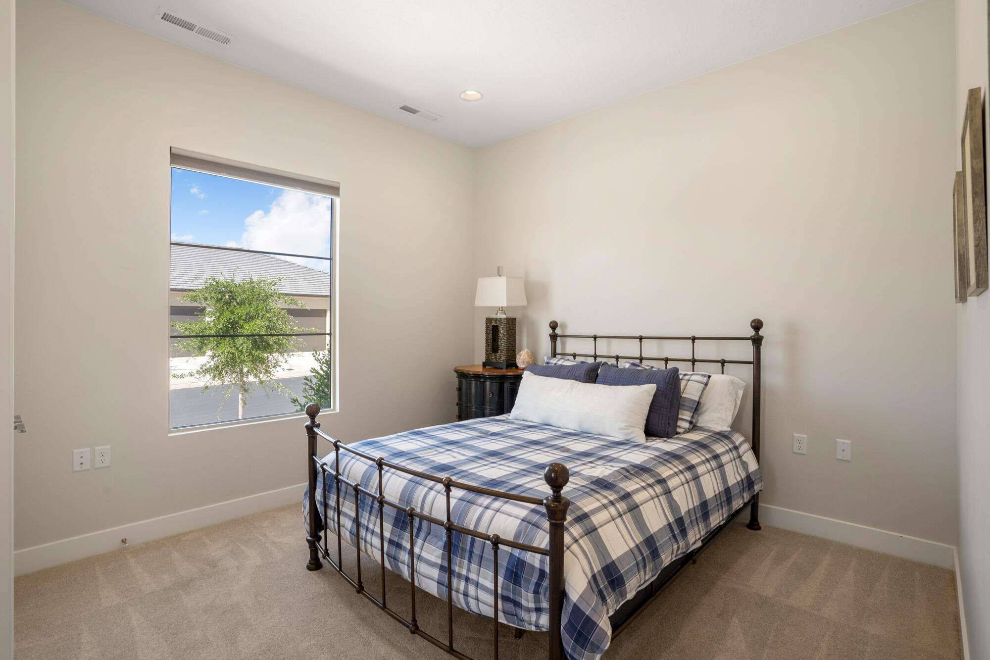 VILLAS AT SUN RIVER - Residential