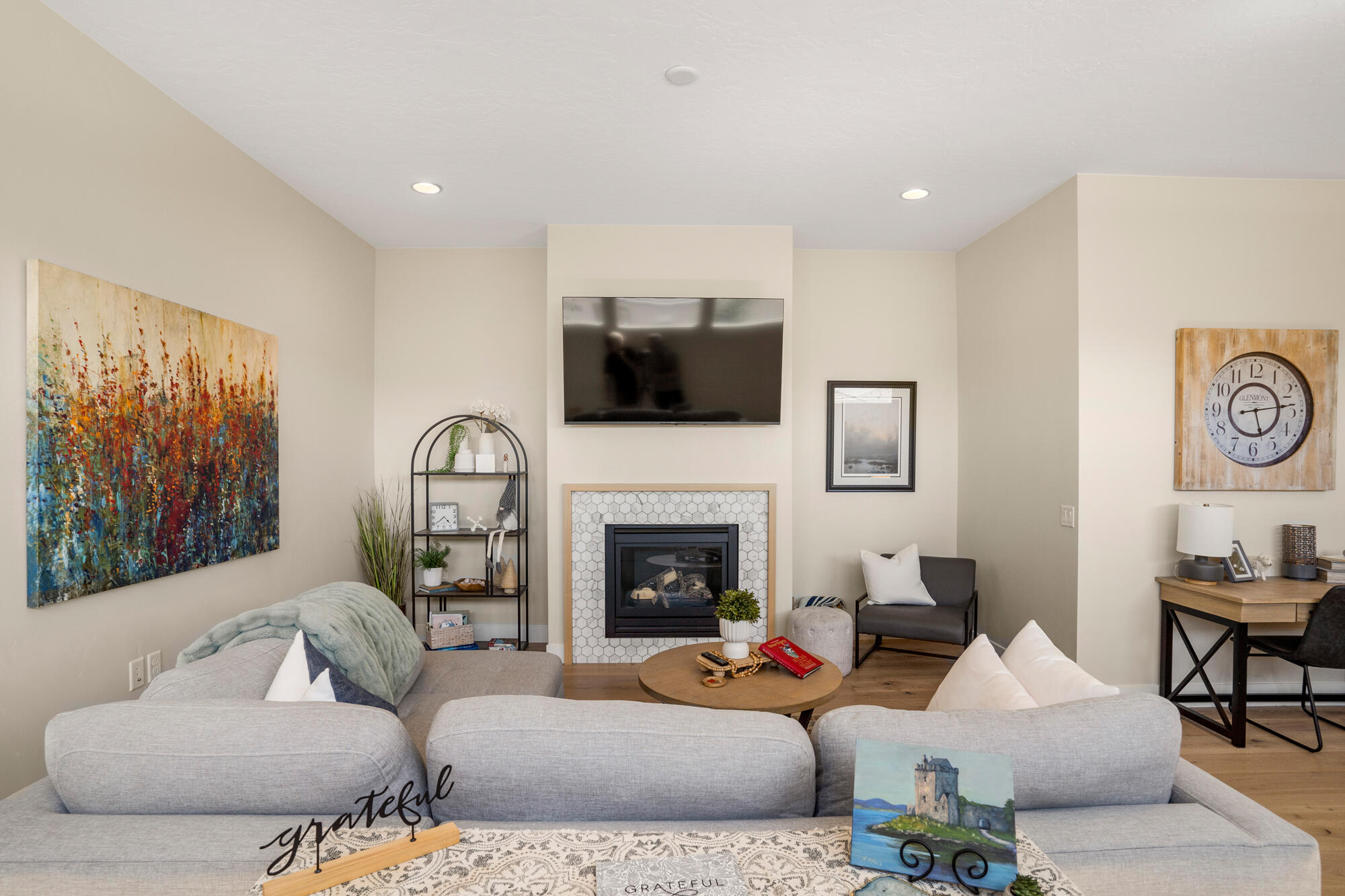 VILLAS AT SUN RIVER - Residential