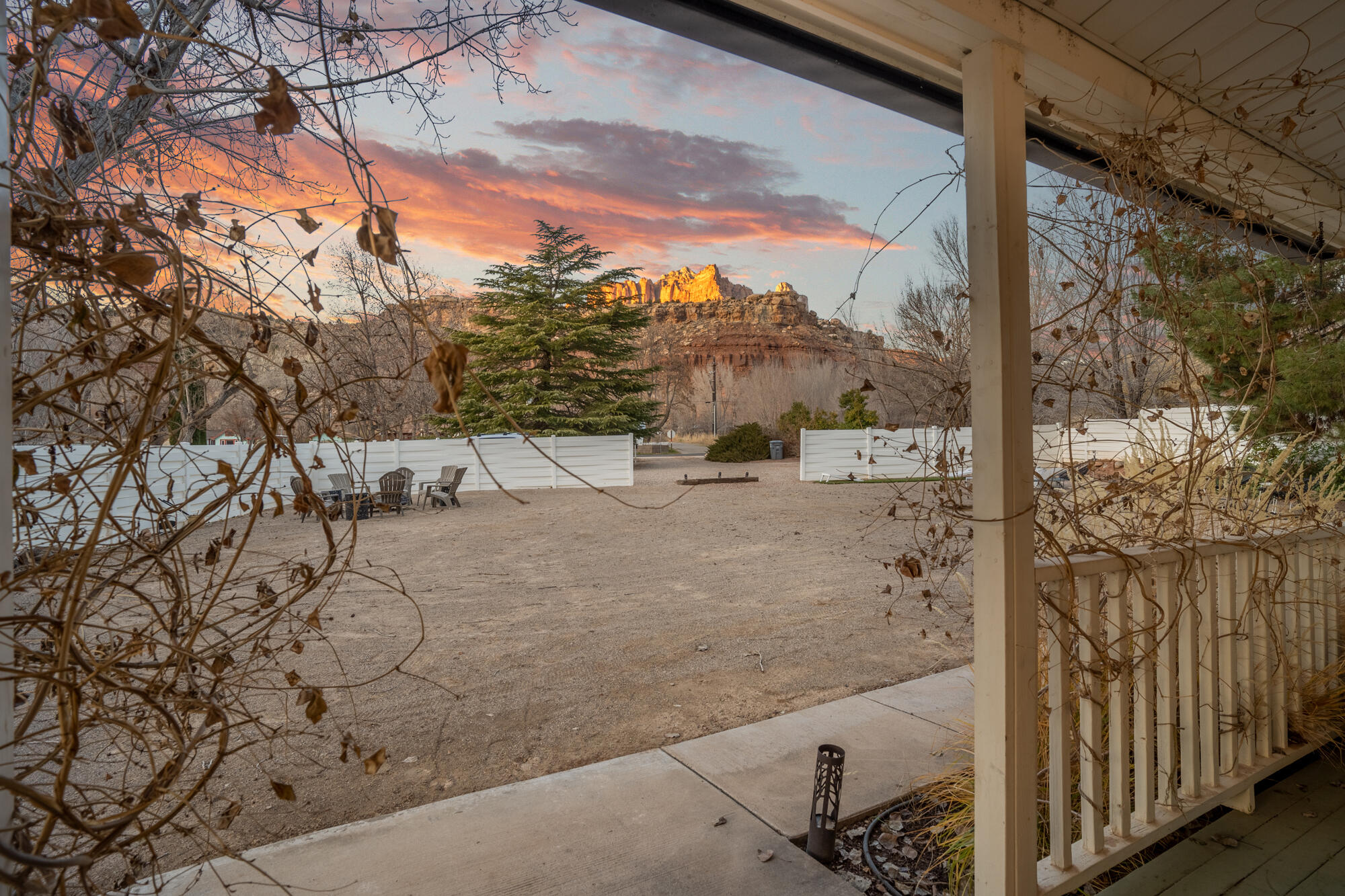ROCKVILLE TOWNSITE - Residential