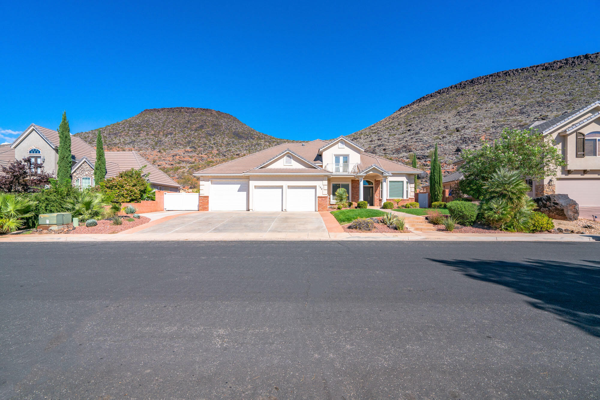 Showing Instructions: Must have an appointment; 24-hour notice is required. Please note the home is currently leased until August 31.

This home combines a classic layout with a premium location, making it an ideal canvas for its next owners to create their dream  home.  Located in the desirable Shadow Mountain subdivision of St. George, no HOA, this 1.5-story home offers a thoughtful layout featuring 4 bedrooms and 4 bathrooms, office, large TV room and a bonus room upstairs, providing ample space for comfortable expansive gathering area perfect for living and hosting family and friends. The backyard is an oasis designed for relaxing to enjoy peaceful mornings and evenings.