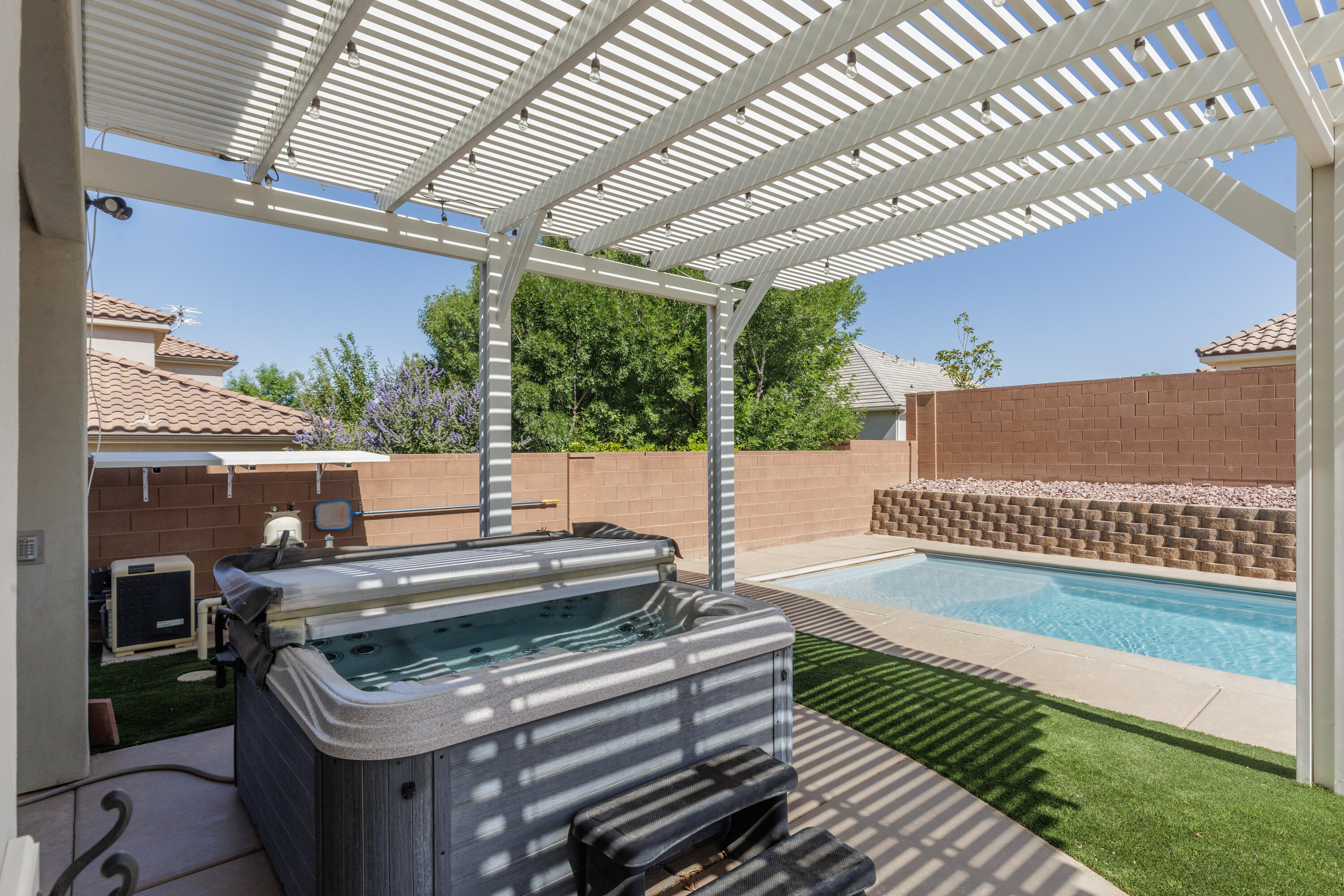 OAKWOOD ESTATES - Residential