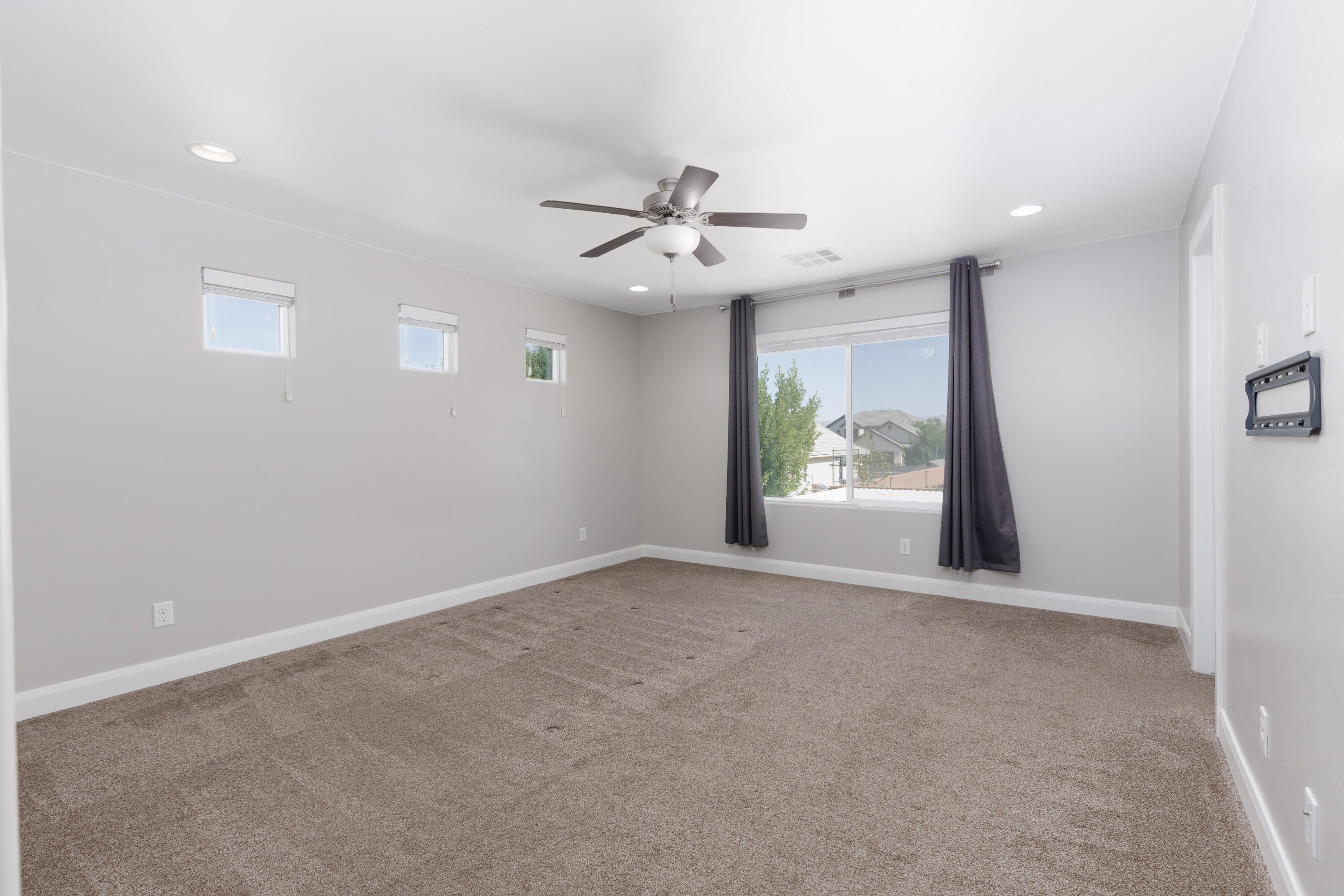 OAKWOOD ESTATES - Residential