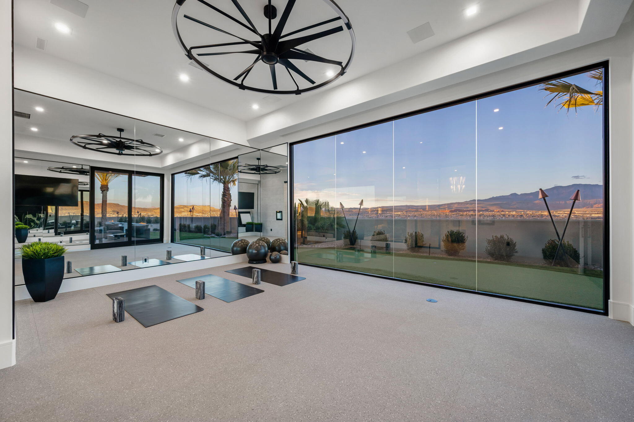 STONE CLIFF - Residential