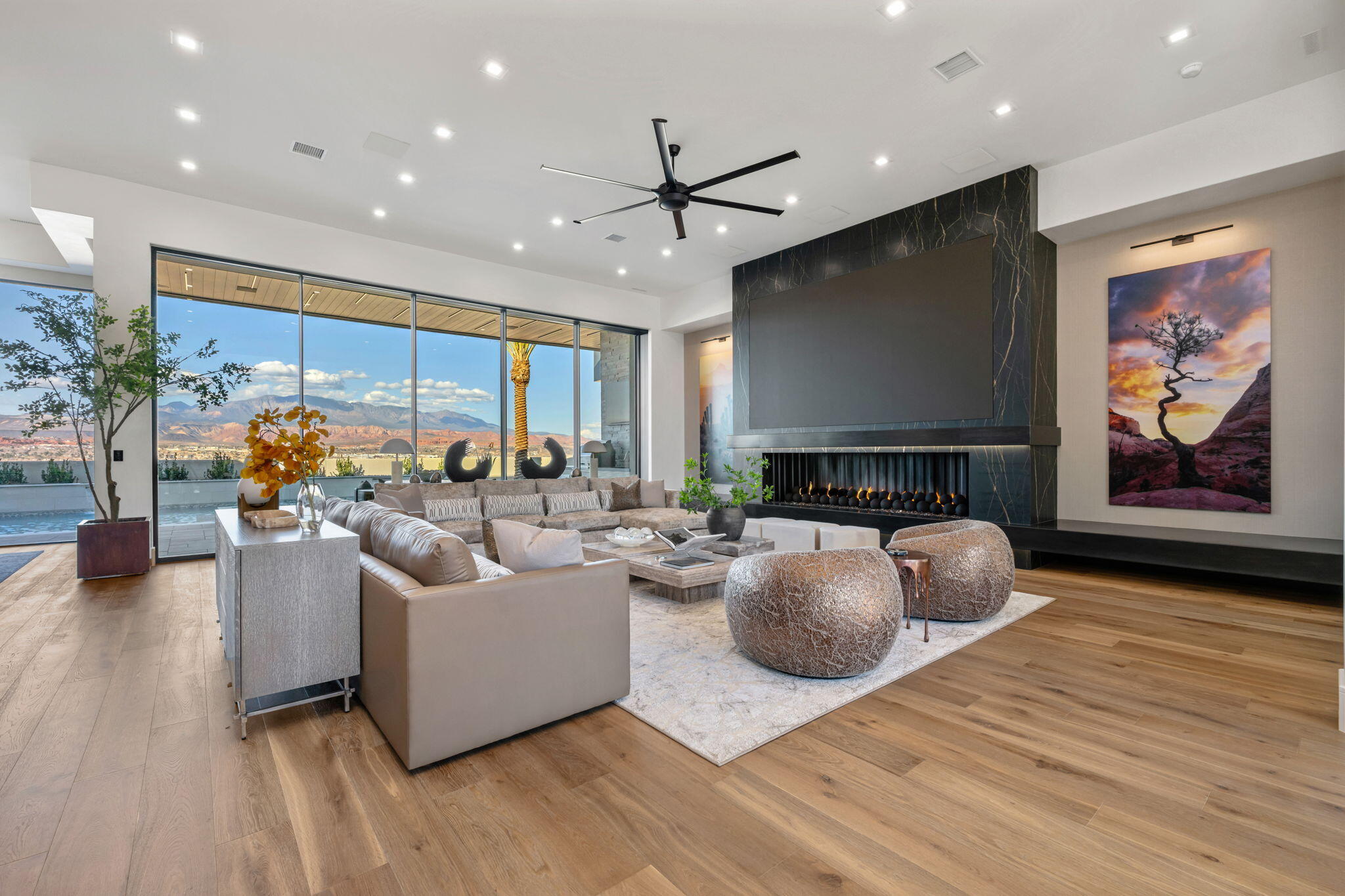 STONE CLIFF - Residential