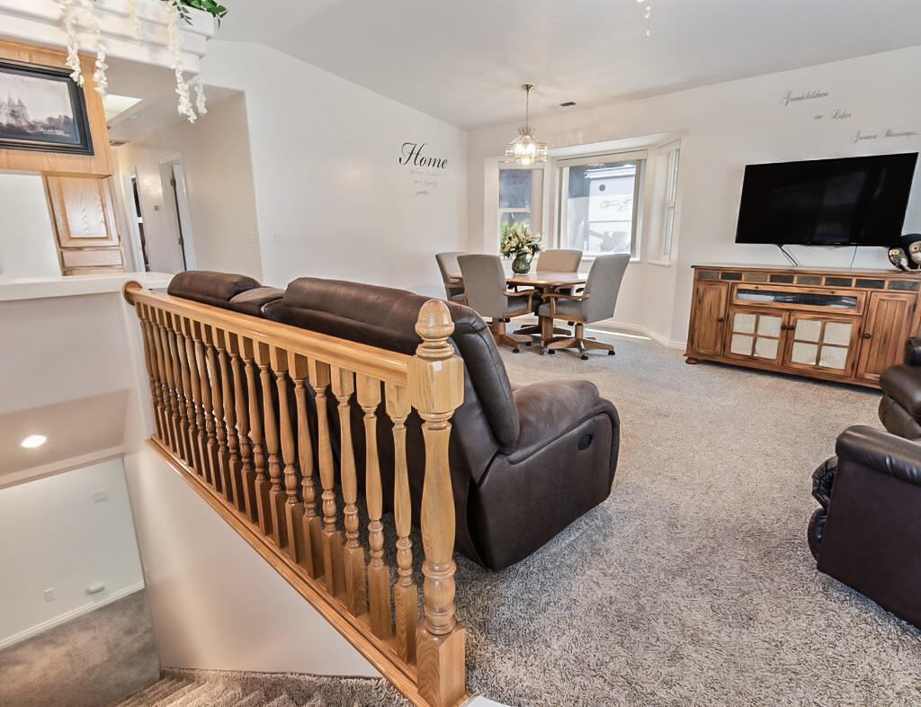 KINGS ROW ESTATES - Residential