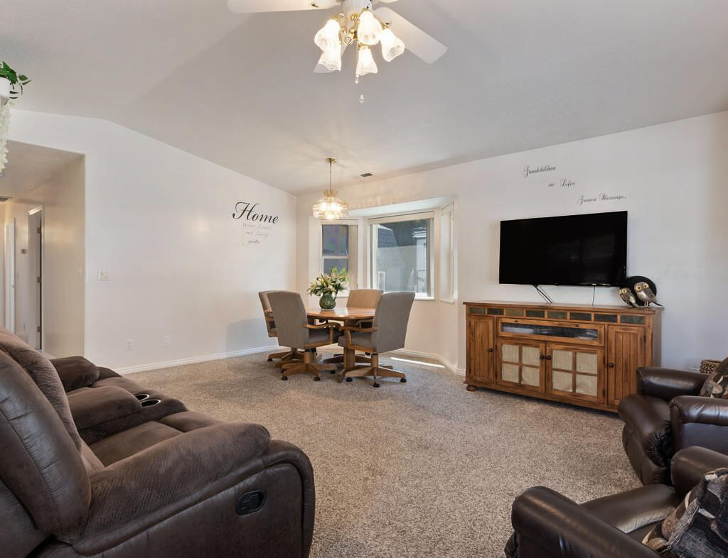 KINGS ROW ESTATES - Residential