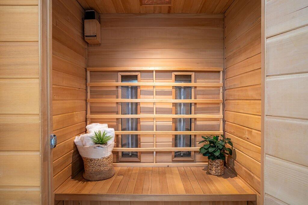 PINE VIEW ESTATES - Residential