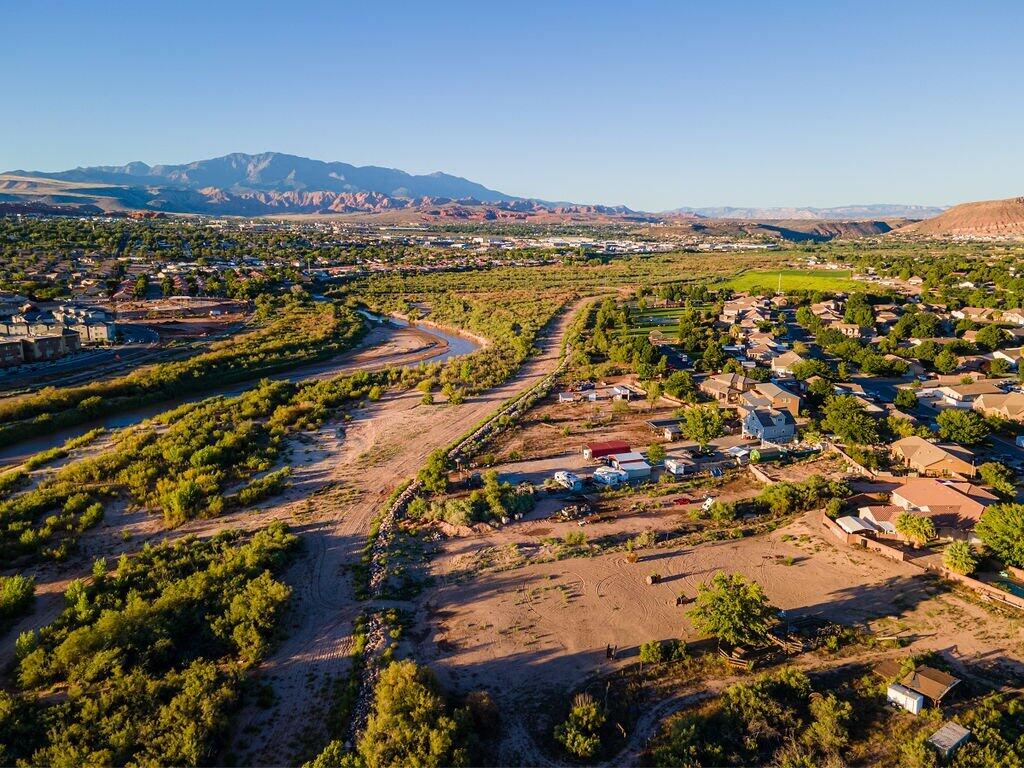 PINE VIEW ESTATES - Residential