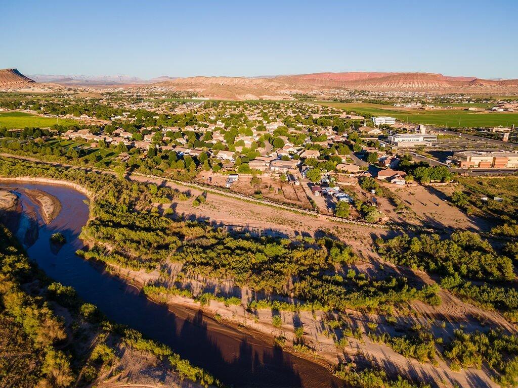 PINE VIEW ESTATES - Residential